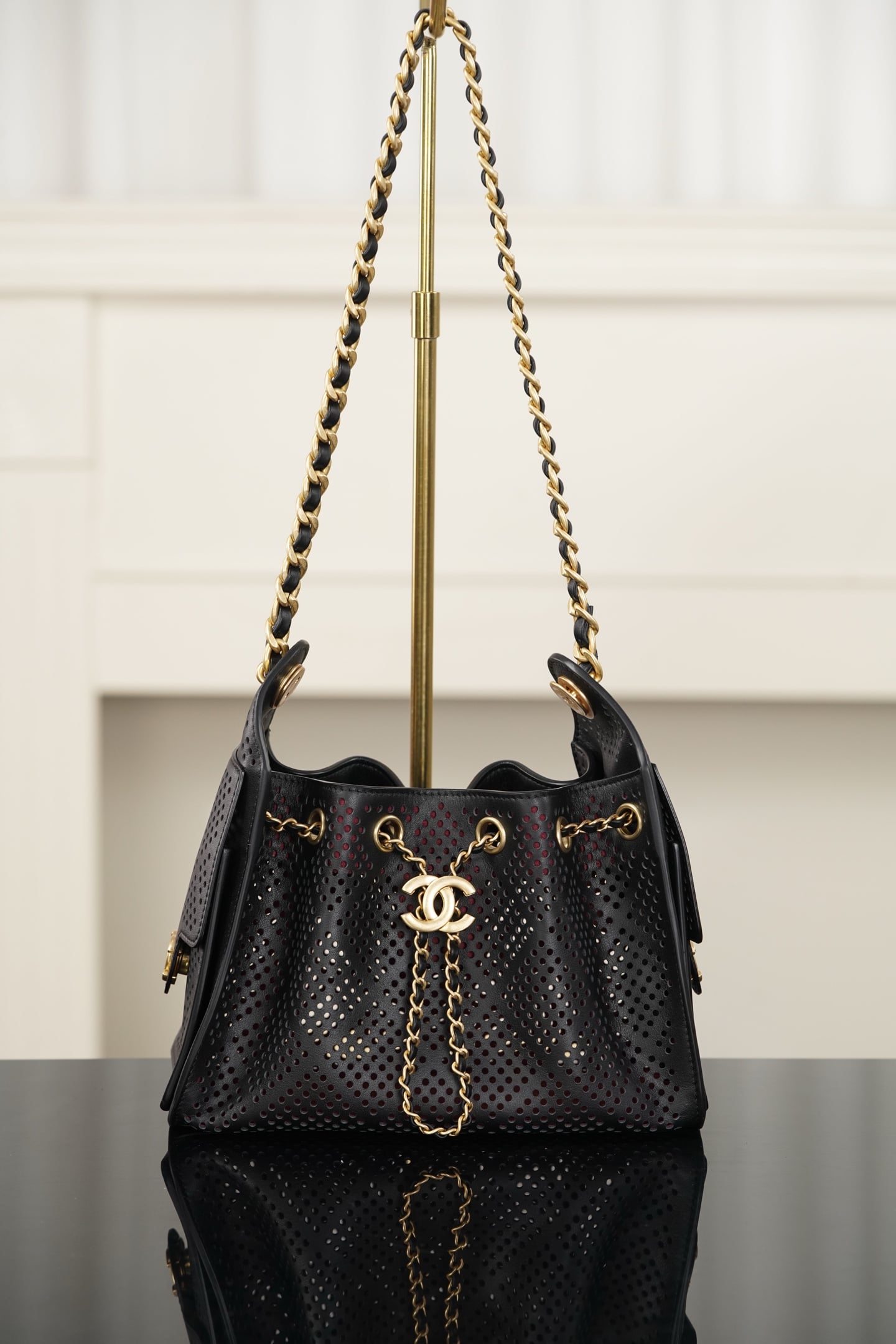 25 Bag - черный, золотистая фурнитура - 20x22x12.5см - 1A7321 Chanel 26S 25 Bag