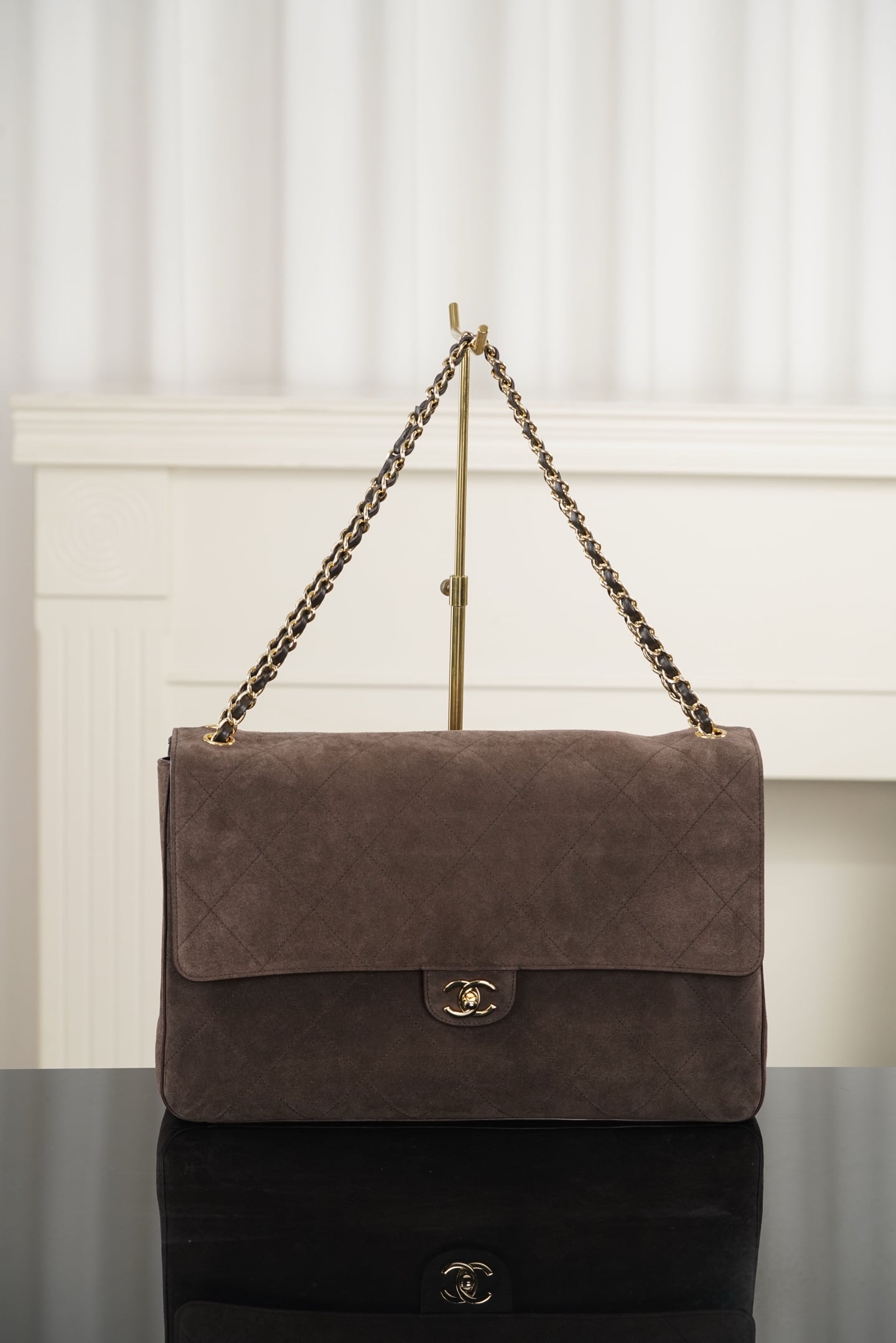 Classic Flap - коричневый - 26x38.5x11см Chanel 26A Classic Flap