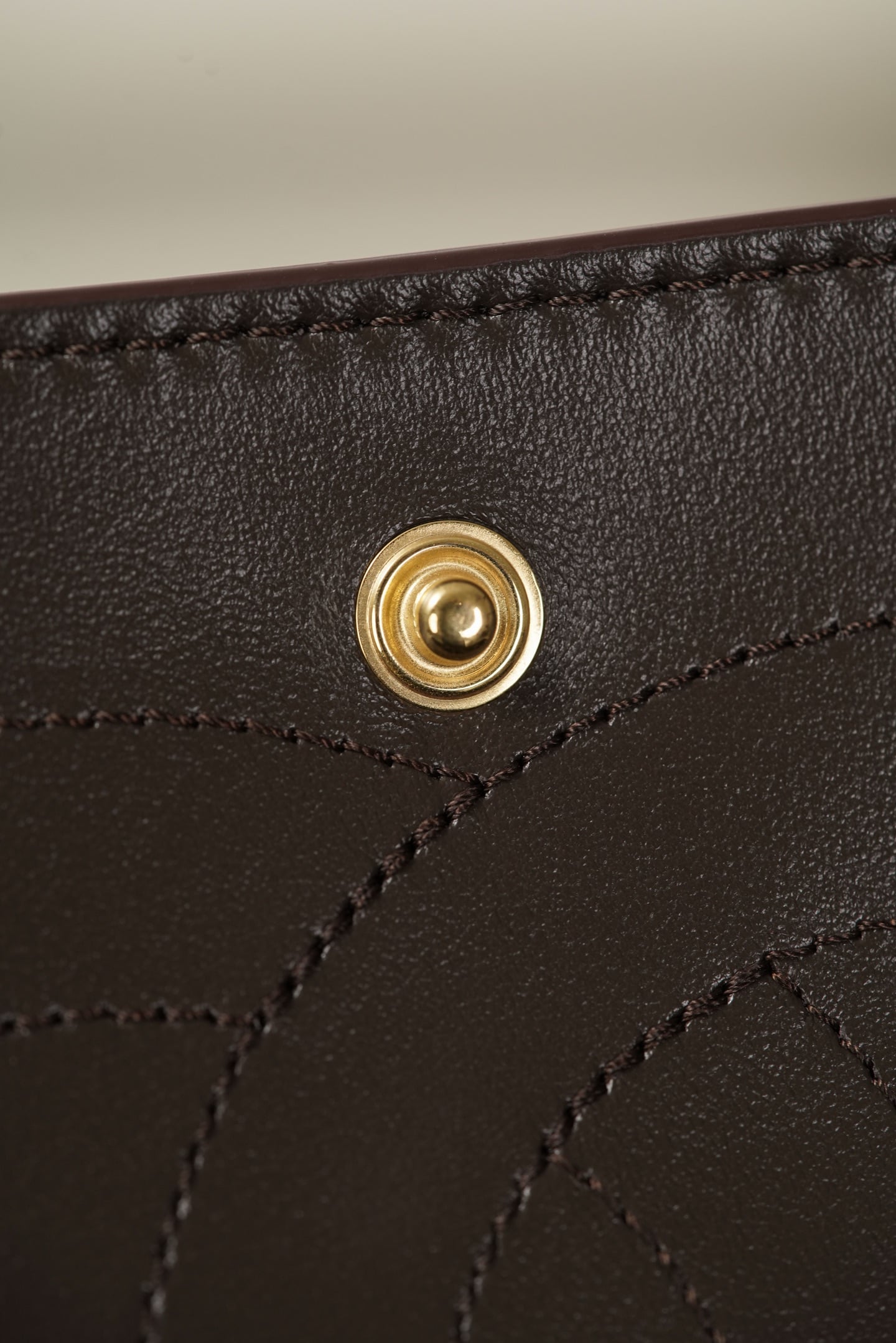Classic Flap - коричневый - 26x38.5x11см Chanel 26A Classic Flap