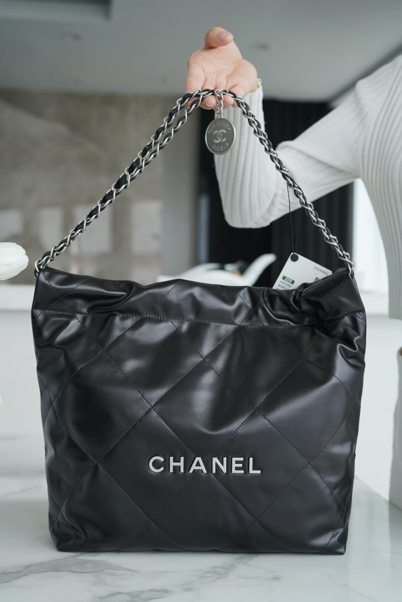 Wallet - черный, серебристая фурнитура - 35x37x7см Chanel 22P Wallet