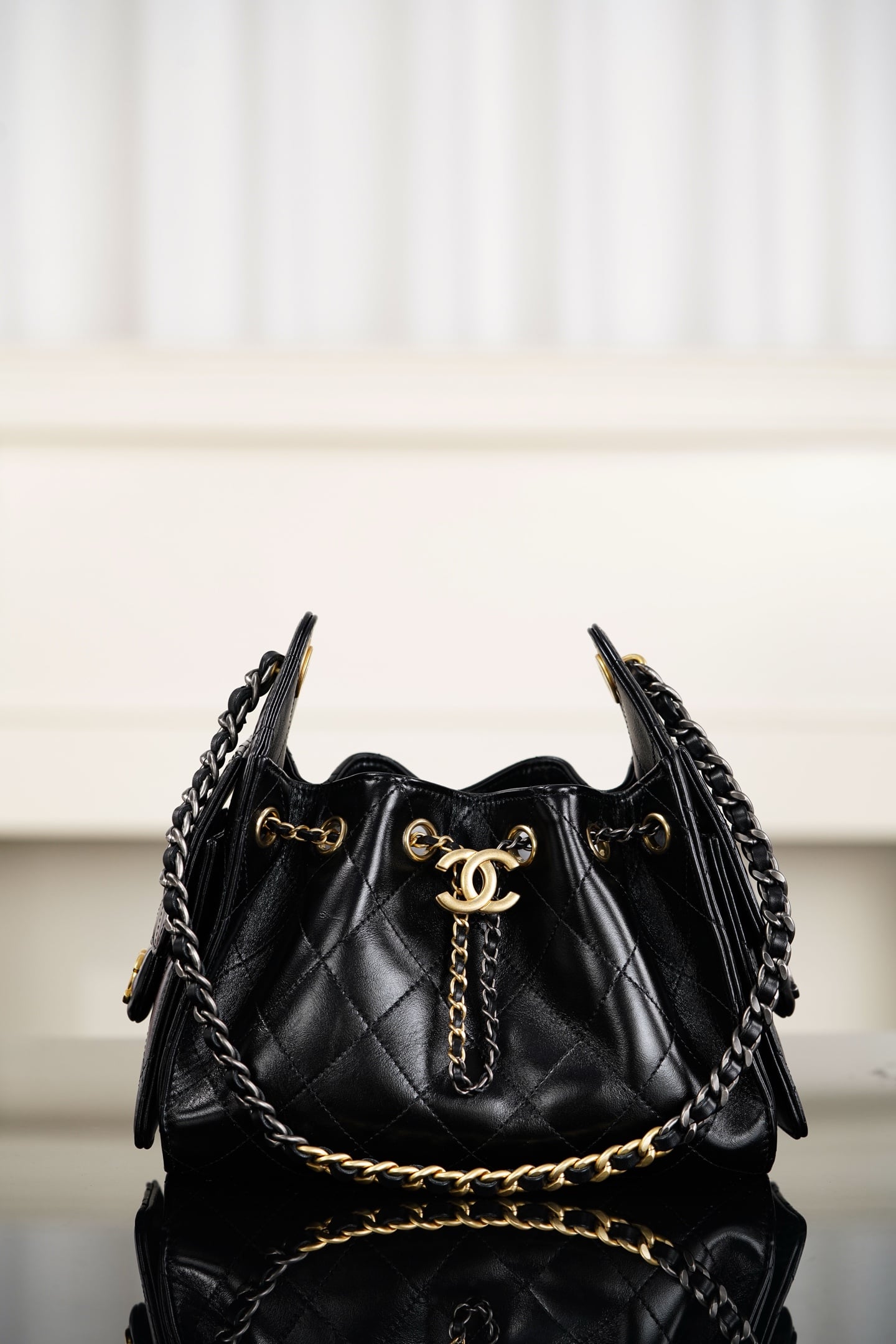 25 Bag - черный, золотистая фурнитура - 20x22x12.5см - 4BBF1D Chanel 26C 25 Bag