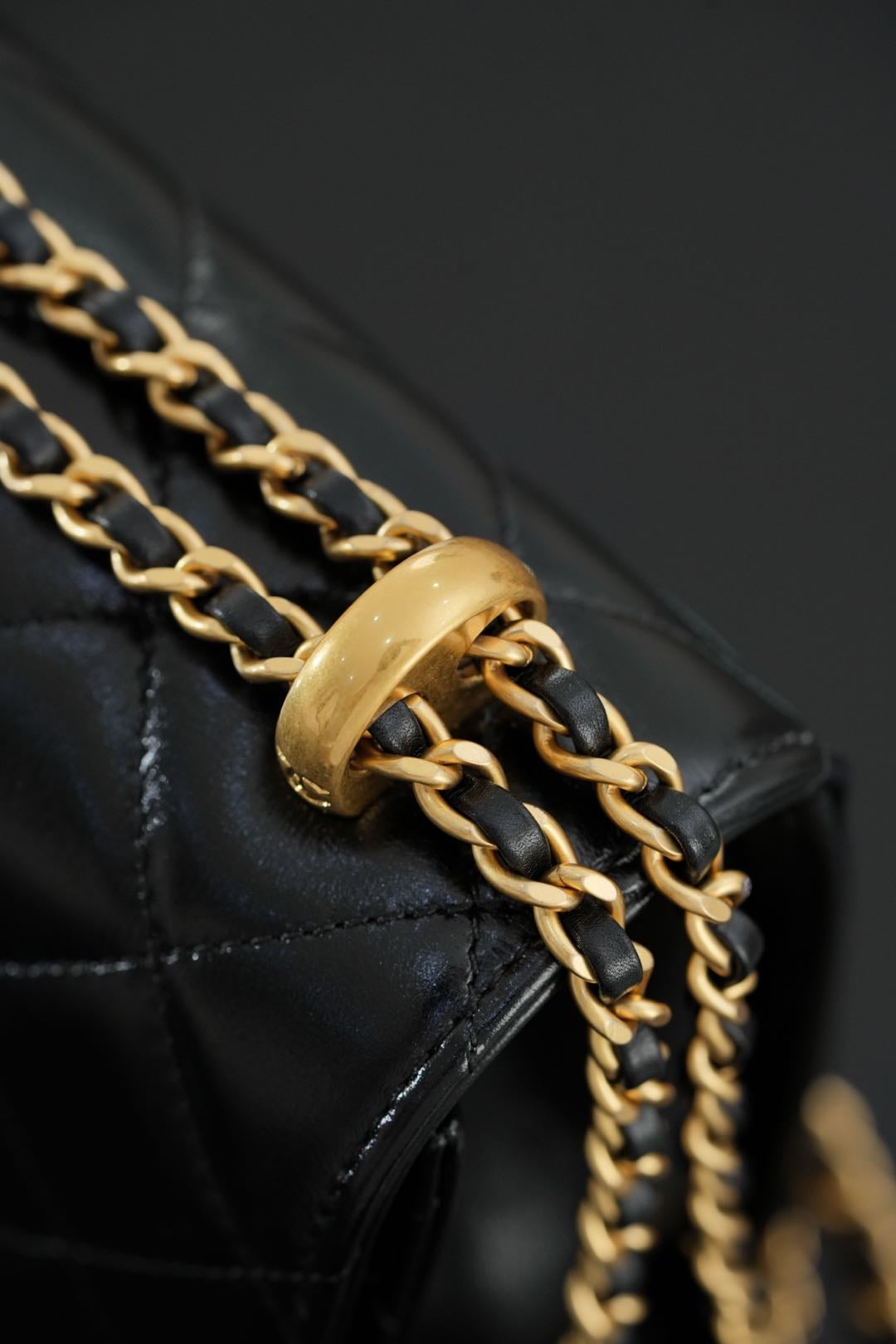 Classic Flap - черный - 14.5x22x8см Chanel 24C Classic Flap