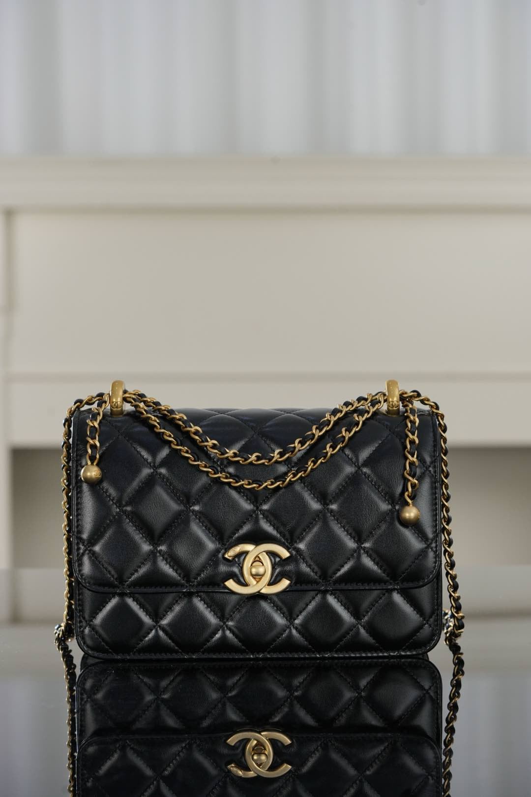 Classic Flap - черный - 14.5x22x8см Chanel 24C Classic Flap