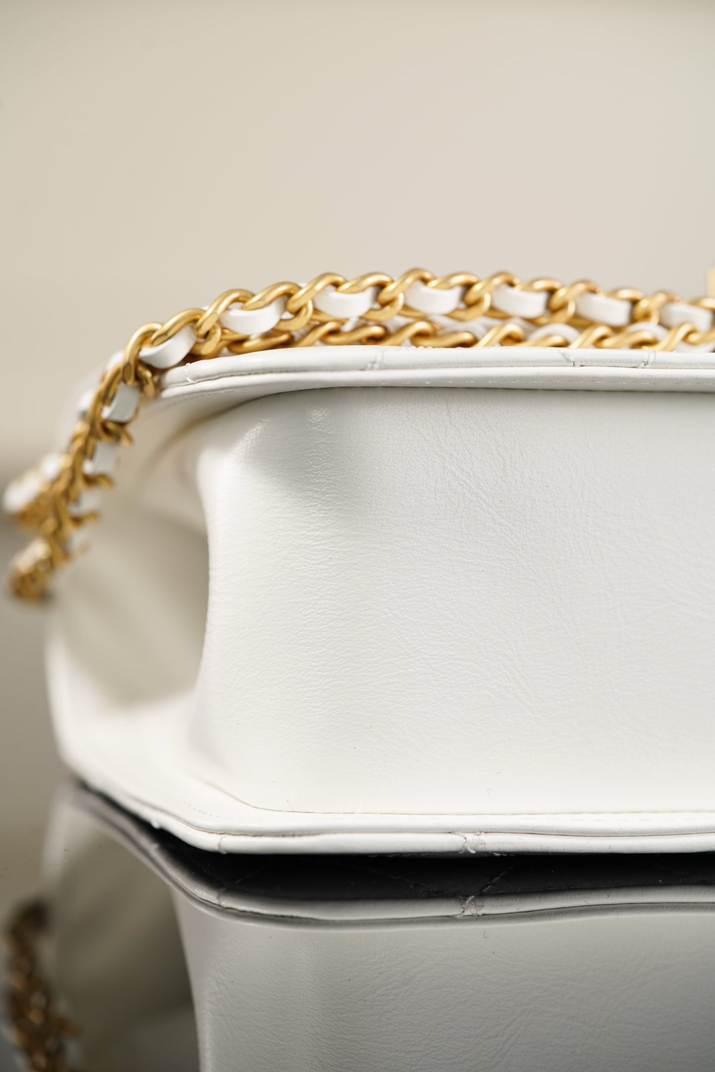 Classic Flap - белый - 12x19x8см Chanel 24C Classic Flap