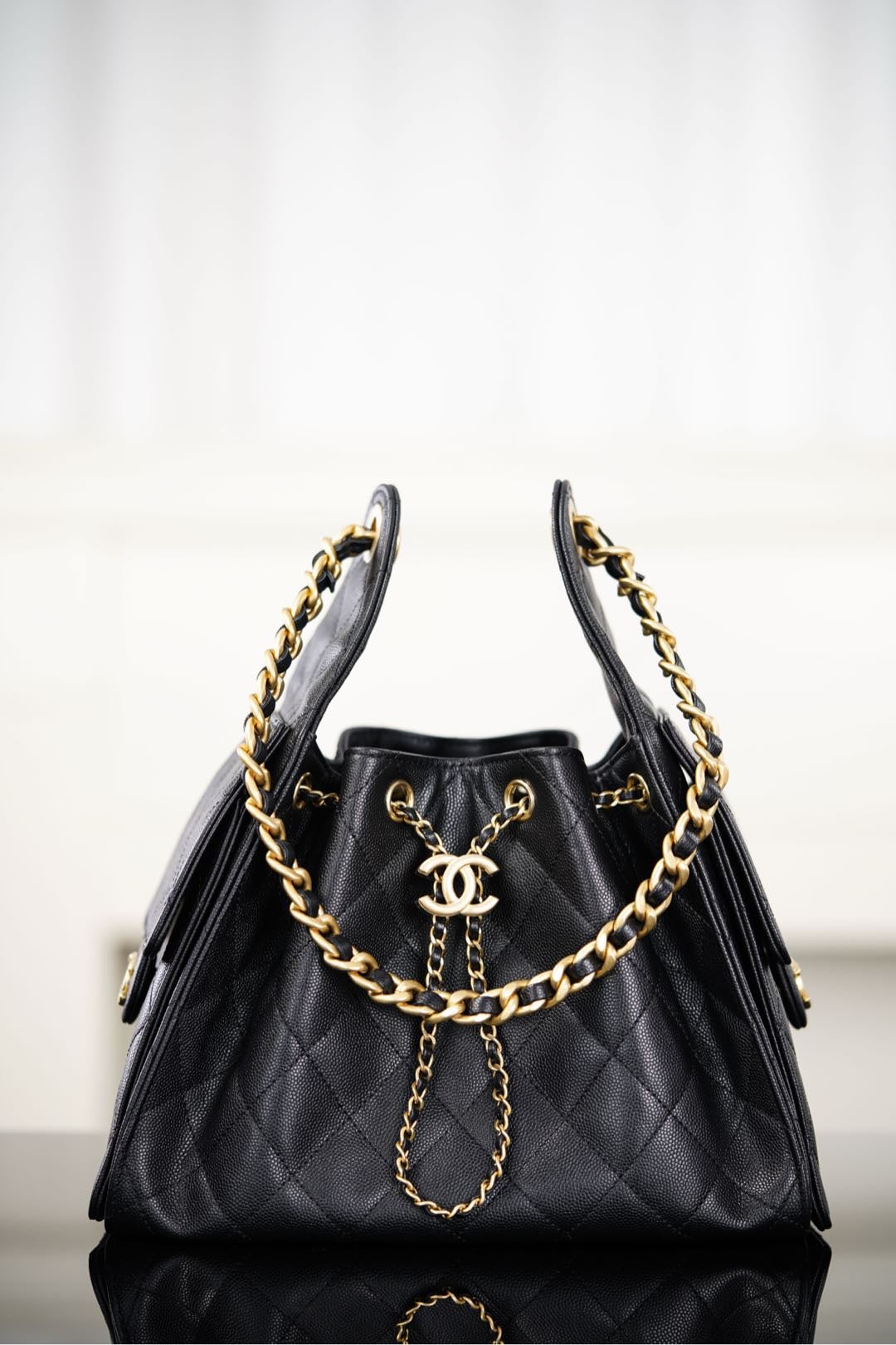 Hobo - черный, золотистая фурнитура - 30x26x14см - AD488C Chanel 25S Hobo