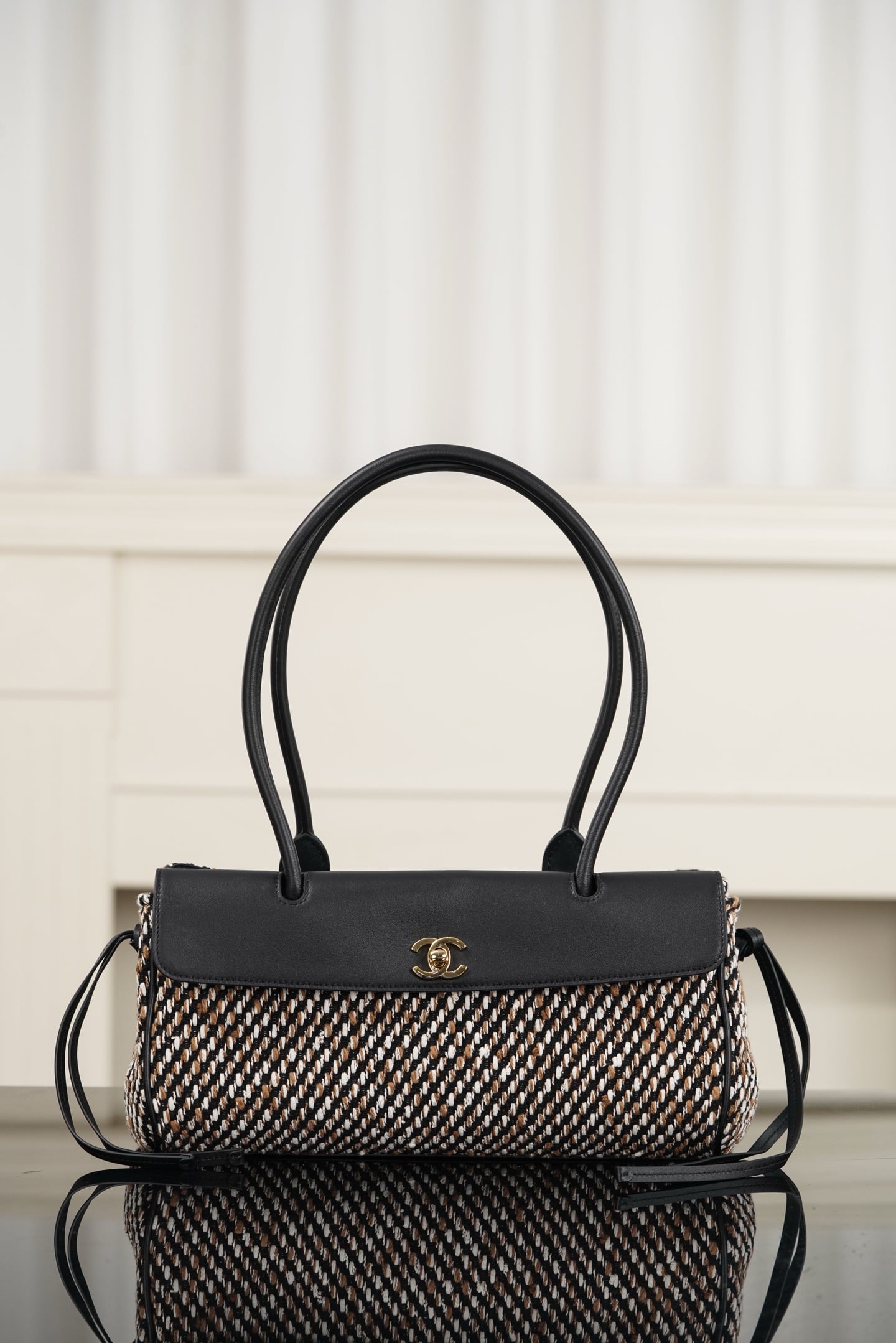 Baguette - 15x30.5x11.5см Chanel 26S Baguette