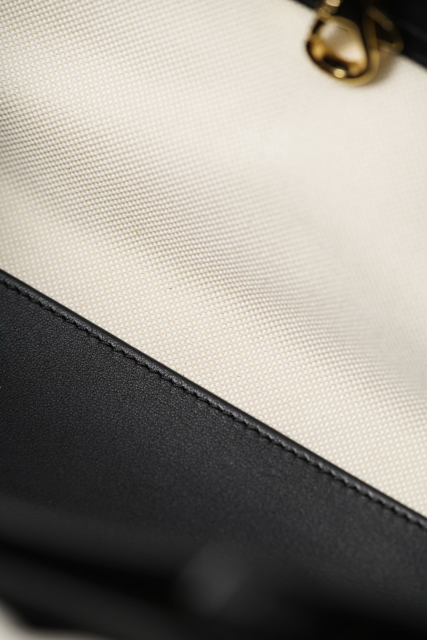 Baguette - 15x30.5x11.5см Chanel 26S Baguette