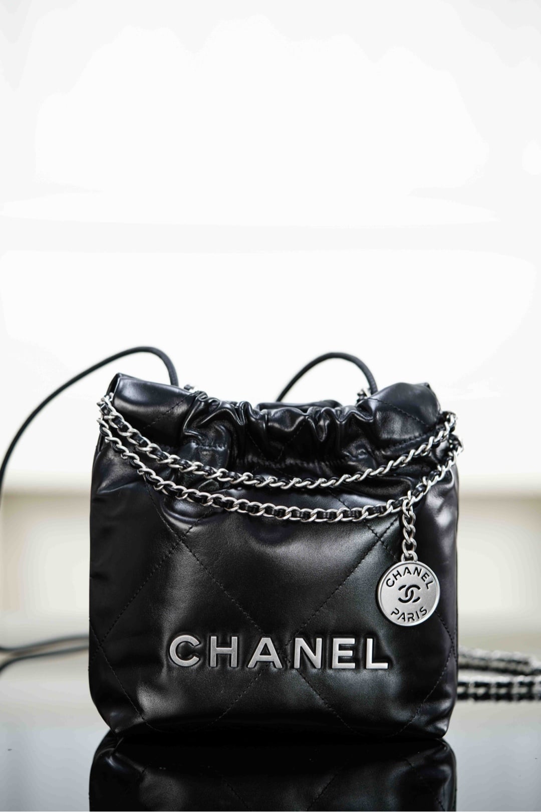 22 Bag - черный, серебристая фурнитура - 19x20x6см - 24EE78 Chanel 25A 22 Bag