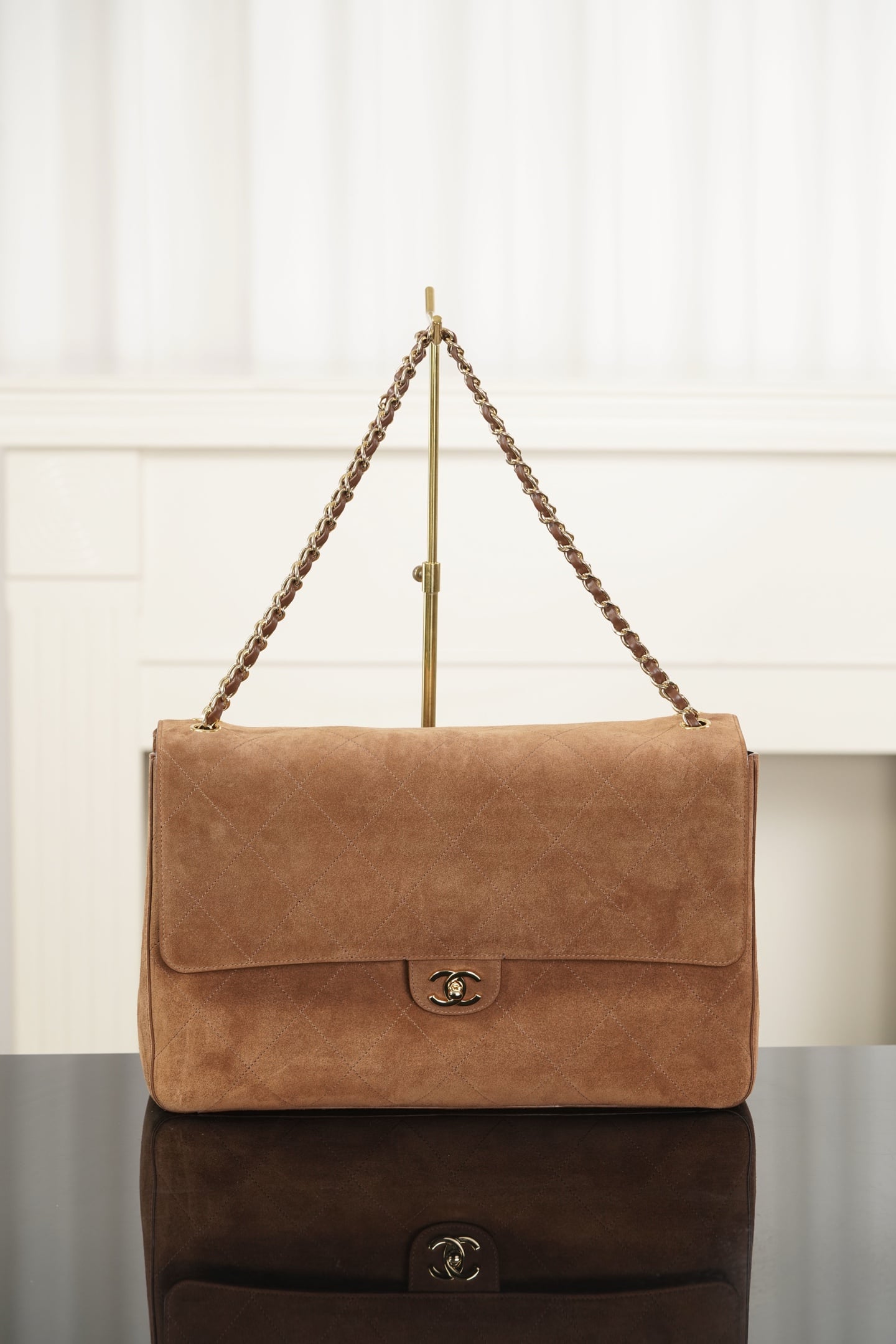 Classic Flap - шоколадный - 26x38.5x11см - 3CFDC9 Chanel 26A Classic Flap