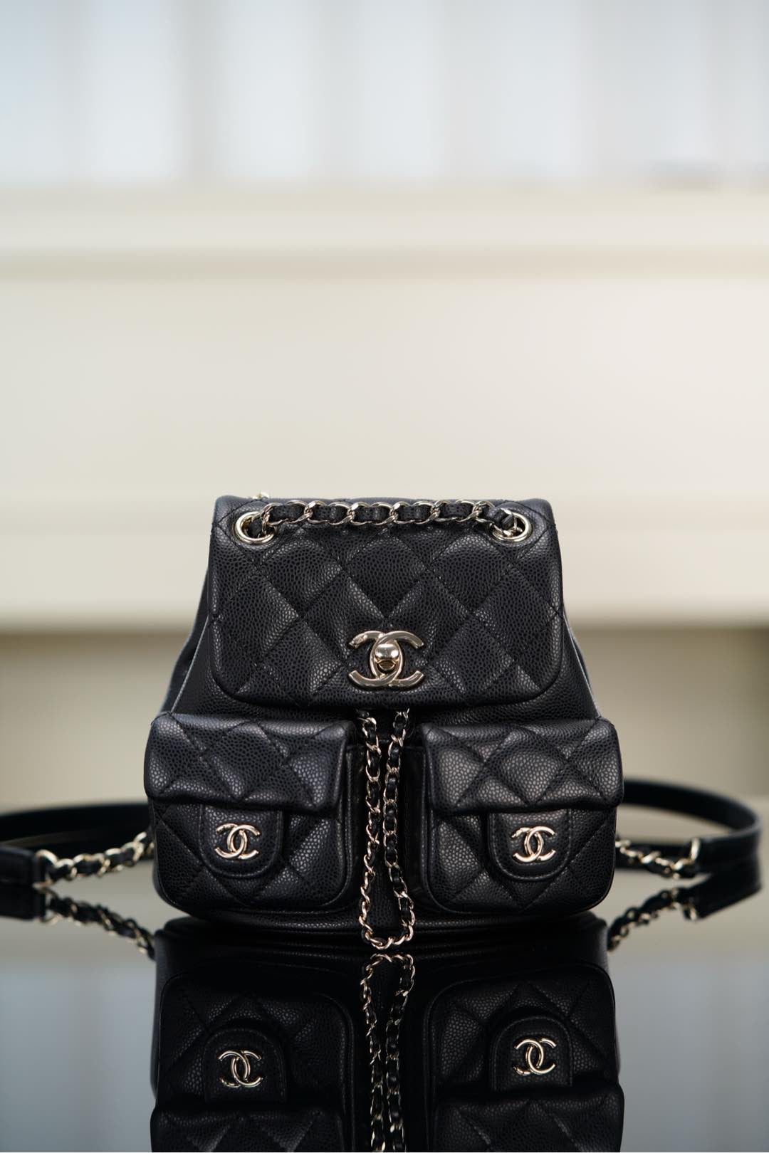 Duma - черный - 16.5x17.5x10см Chanel 23P Duma
