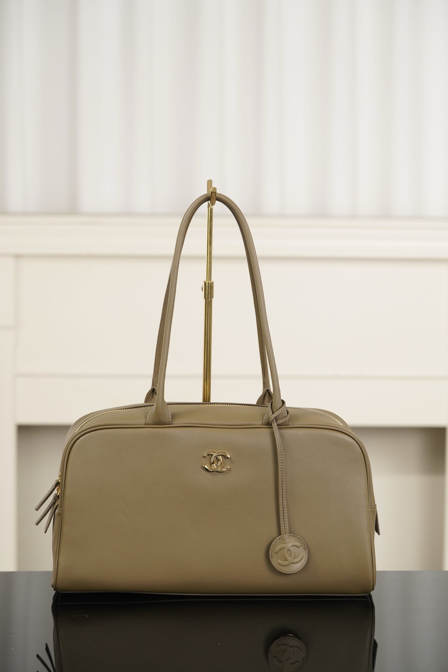 Bowling Bag - 19x35.5x12.5см - 8AE6D8 Chanel 26S Bowling Bag