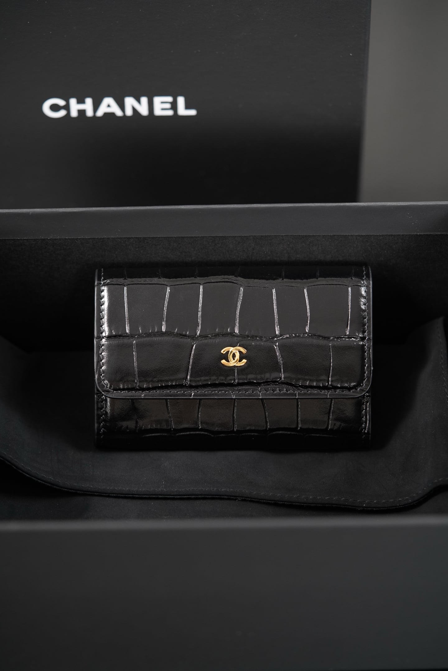 Card Holder - черный, золотистая фурнитура - 11.5x7.5x3см - C6BDEA Chanel Card Holder
