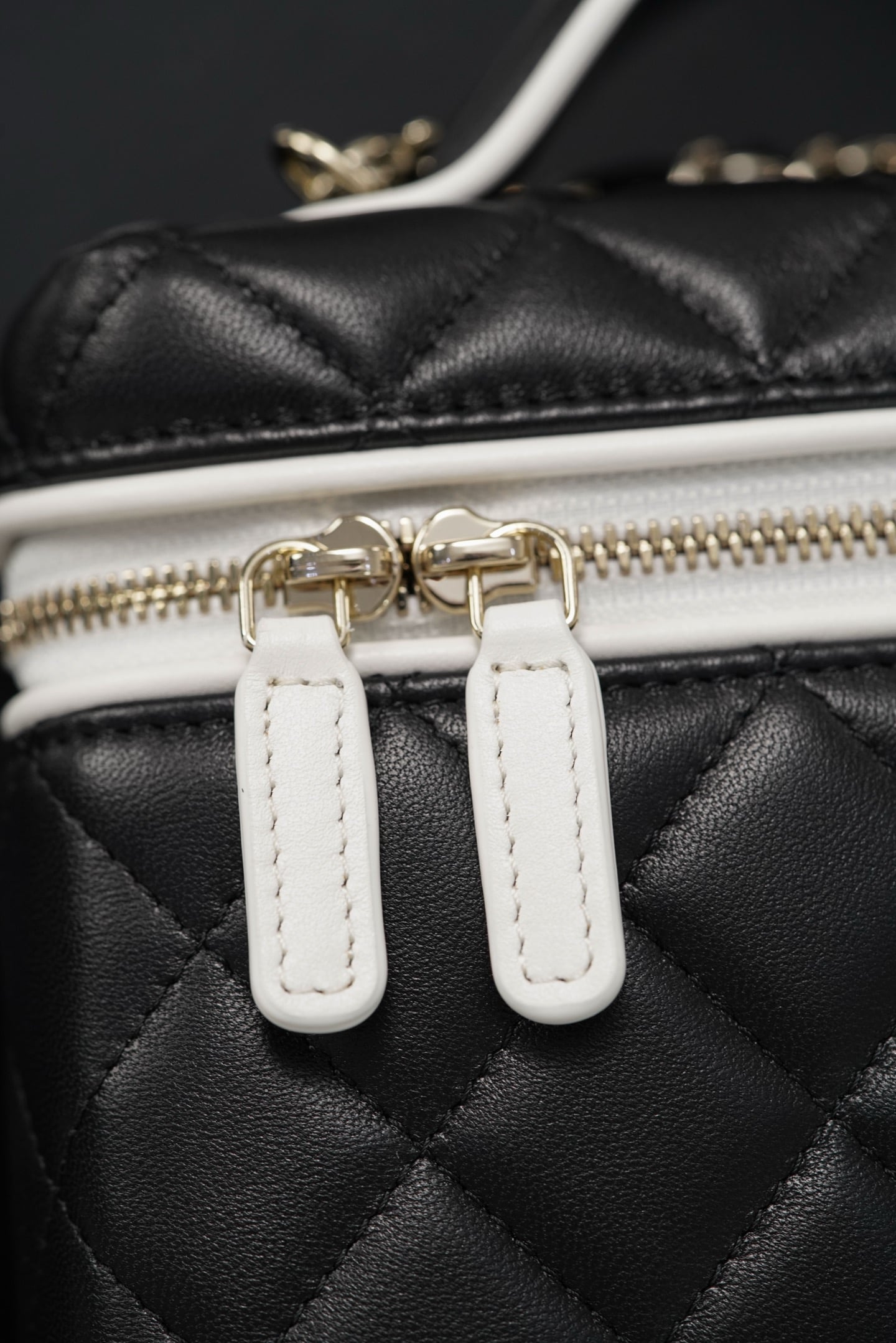 Vanity Case - черный - 17x19.5x5см - 7B9B3D Chanel 26S Vanity Case