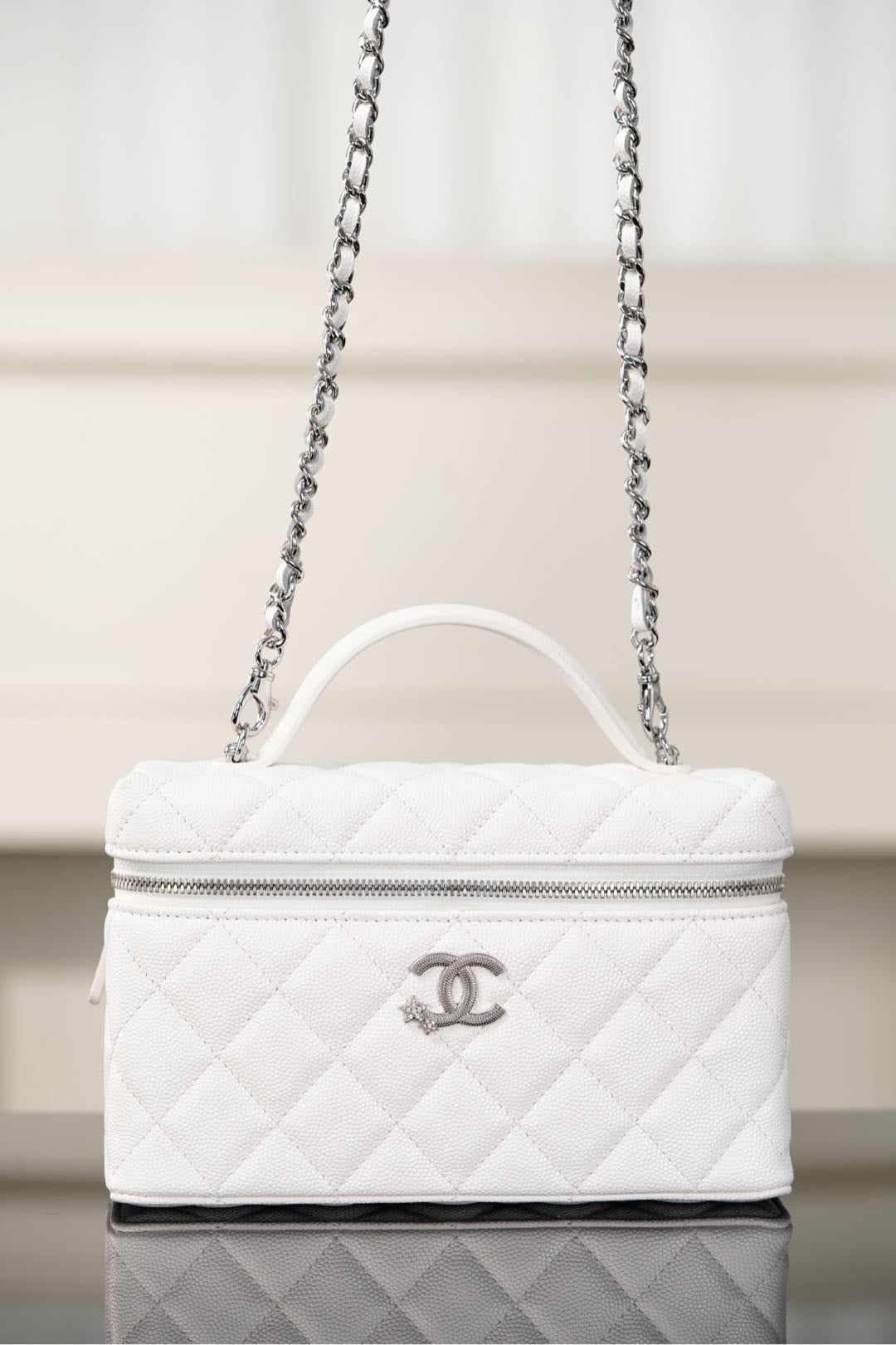 Vanity Case - черный, серебристая фурнитура - 17x19.5x5см - D8770A Chanel 25B Vanity Case