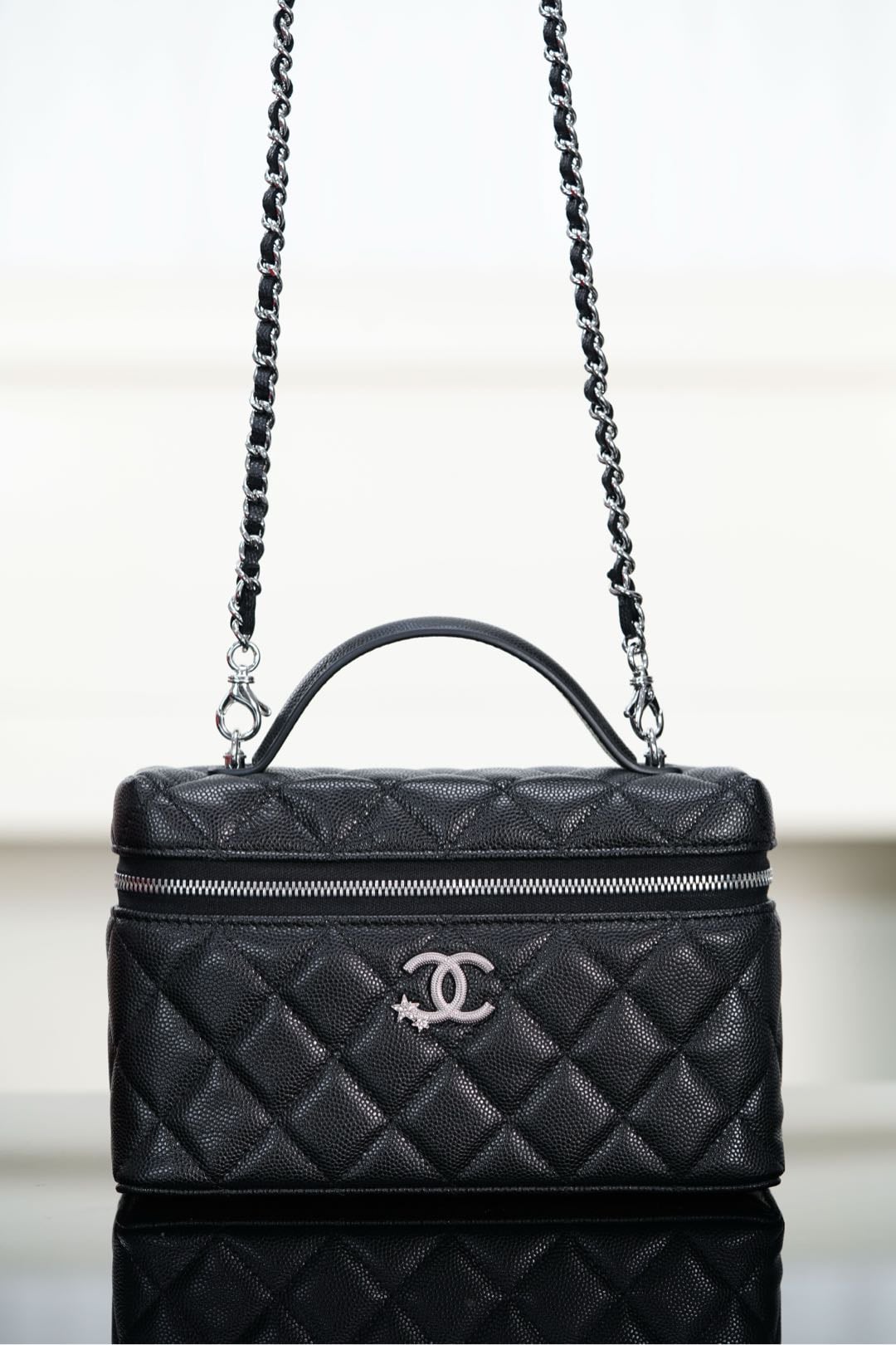 Vanity Case - черный, серебристая фурнитура - 17x19.5x5см - 85C434 Chanel 25B Vanity Case