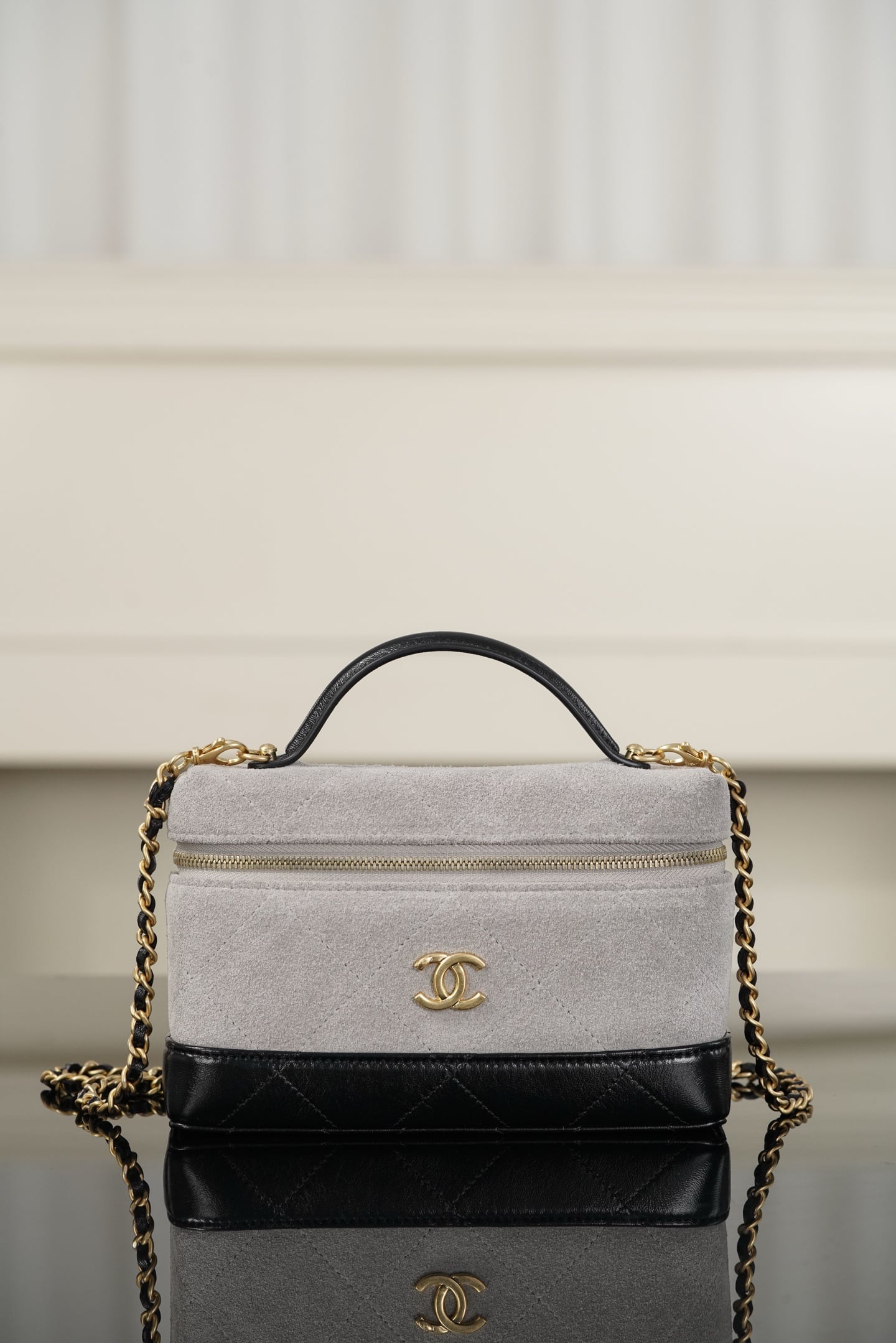 Vanity Case - серый - 17x19.5x5см - 6042C1 Chanel 26S Vanity Case