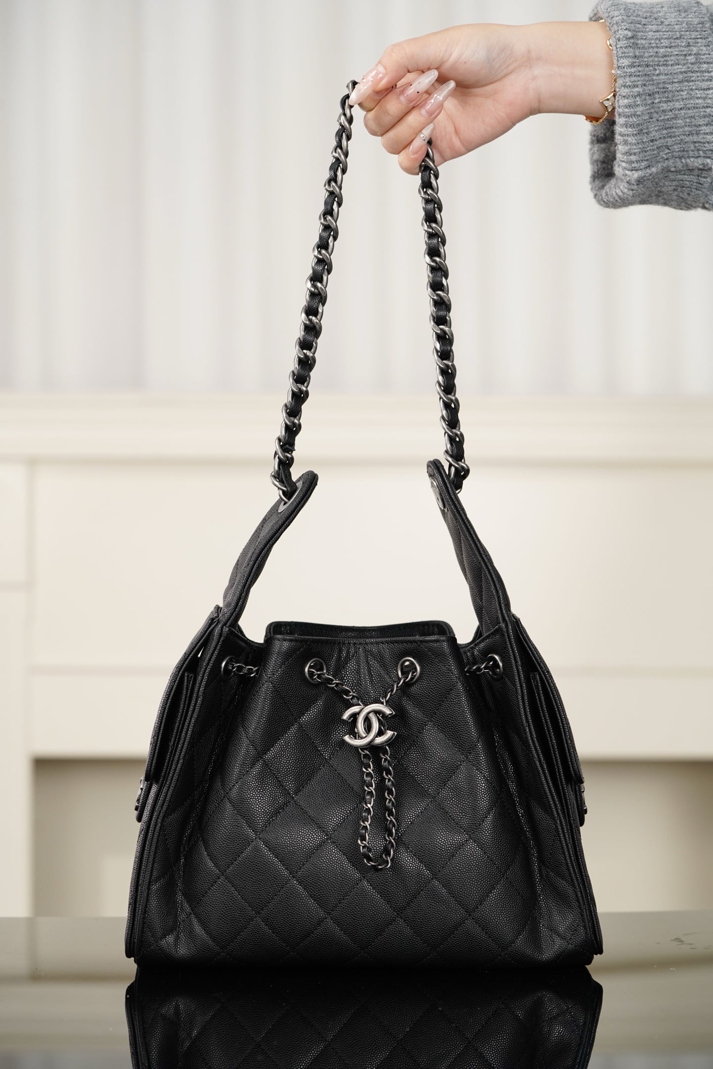 25 Bag - серебристый - 30x26x14см - 0D4A86 Chanel 25S 25 Bag
