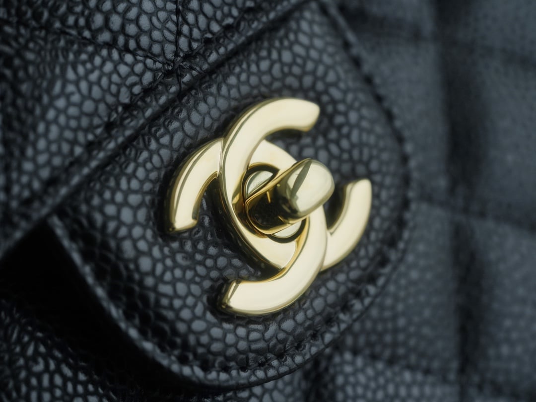 Classic Flap - черный, золотистая фурнитура - 23см Chanel Classic Flap