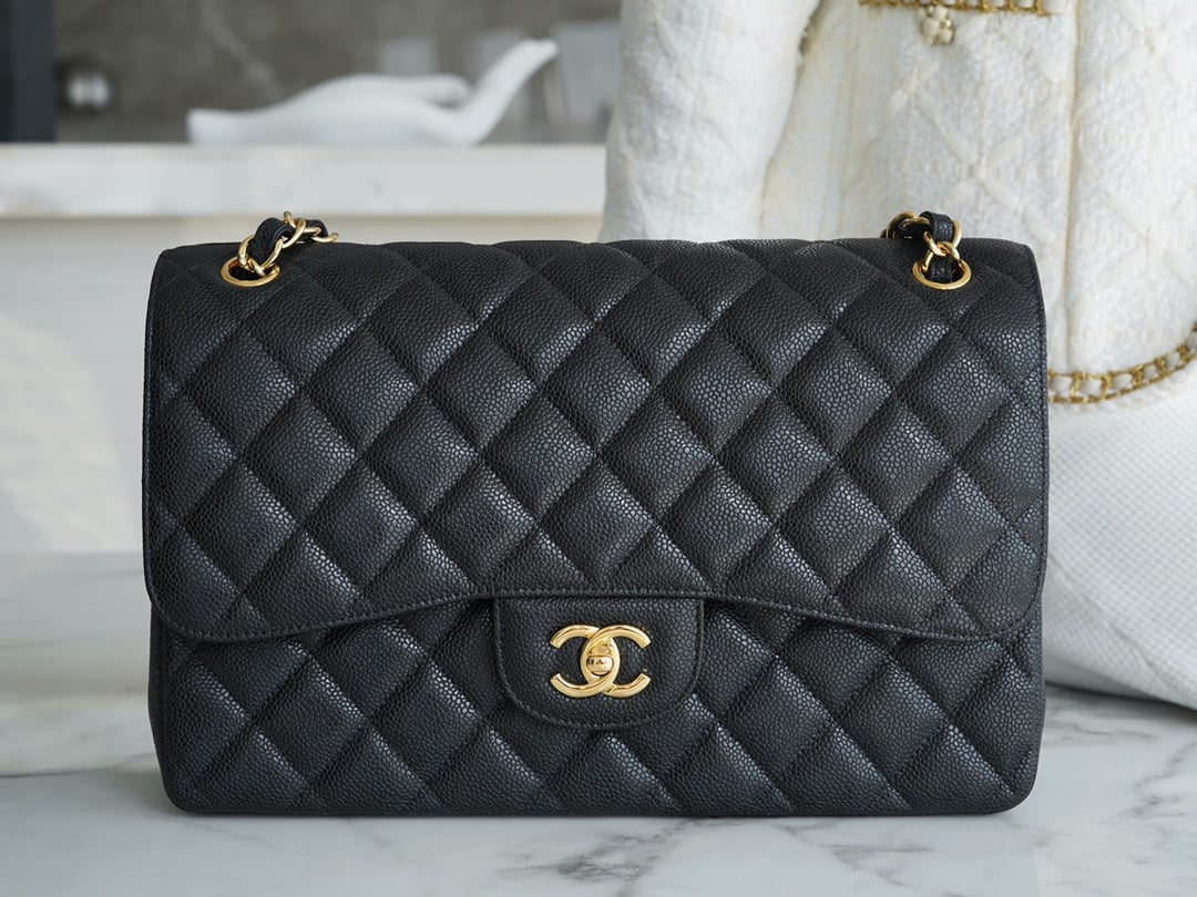 Classic Flap - черный, золотистая фурнитура - 30см Chanel Classic Flap