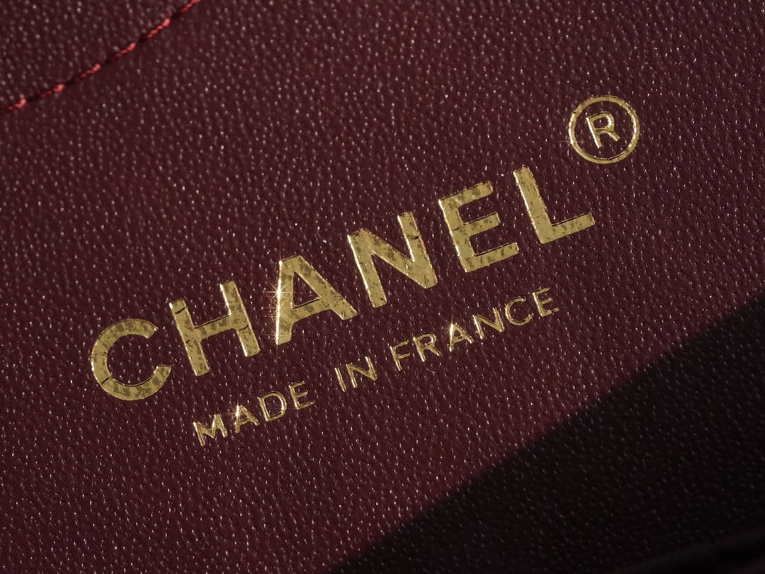 Classic Flap - черный, золотистая фурнитура - 30см Chanel Classic Flap