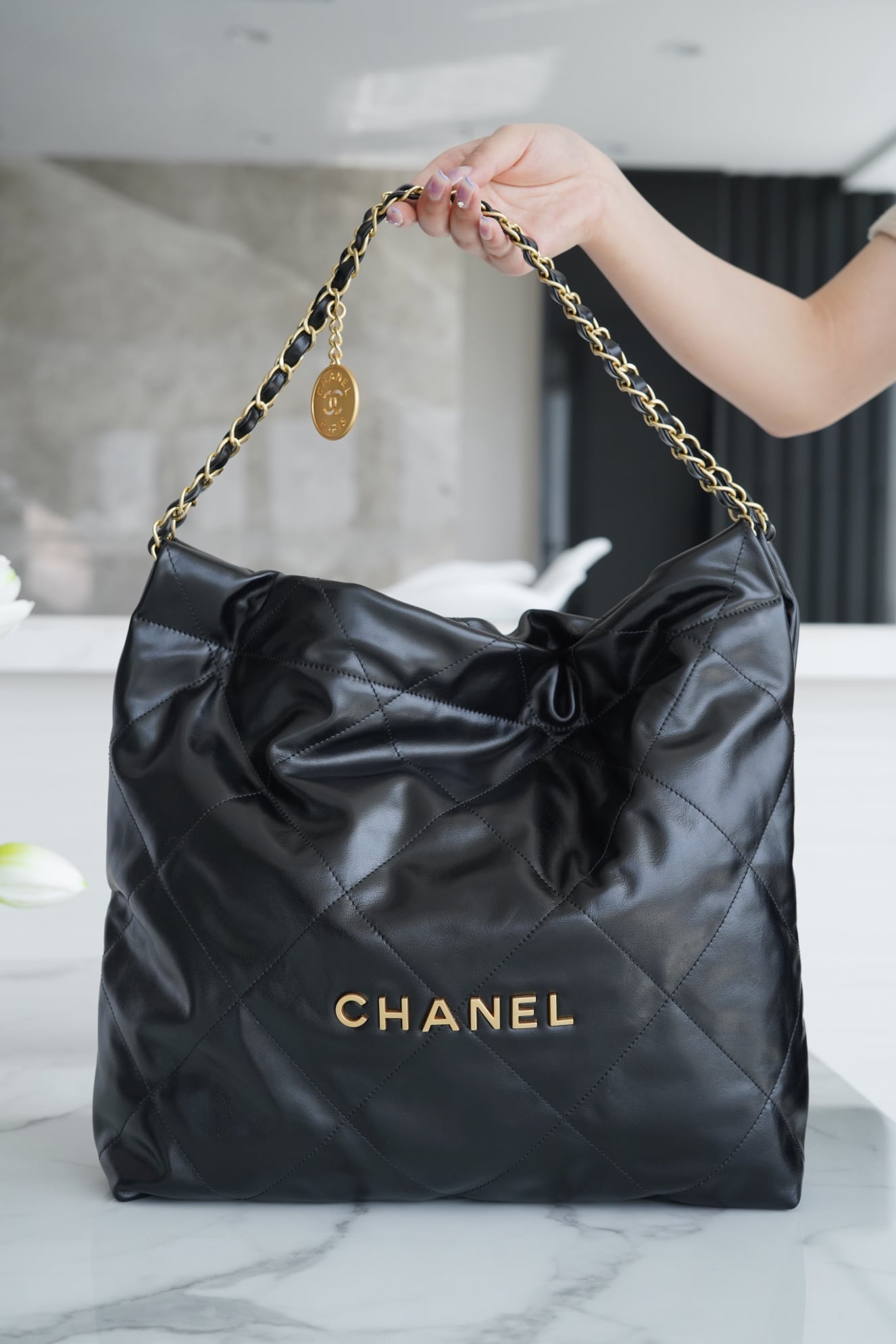 Wallet - черный, золотистая фурнитура - 39x42x8см - 35AB52 Chanel 22P Wallet