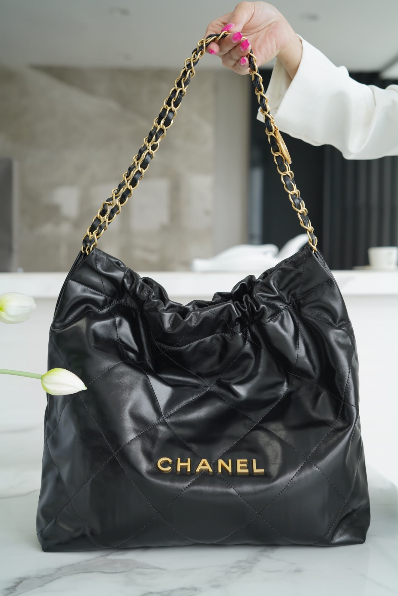 22 Bag - черный, золотистая фурнитура - 39x42x8см Chanel 22P 22 Bag