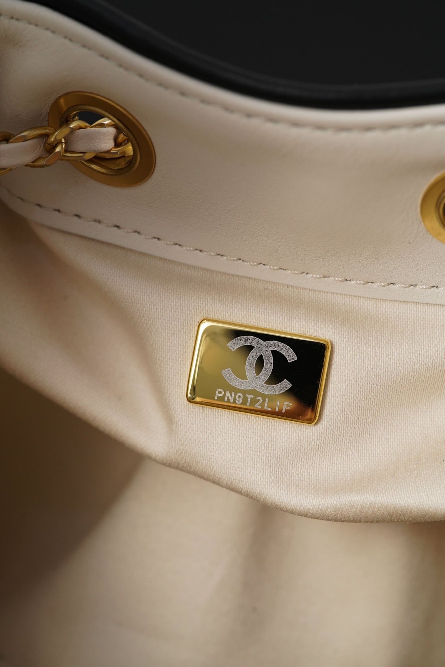 25 Bag - белый - 30x26x14см - 2F7680 Chanel 26P 25 Bag