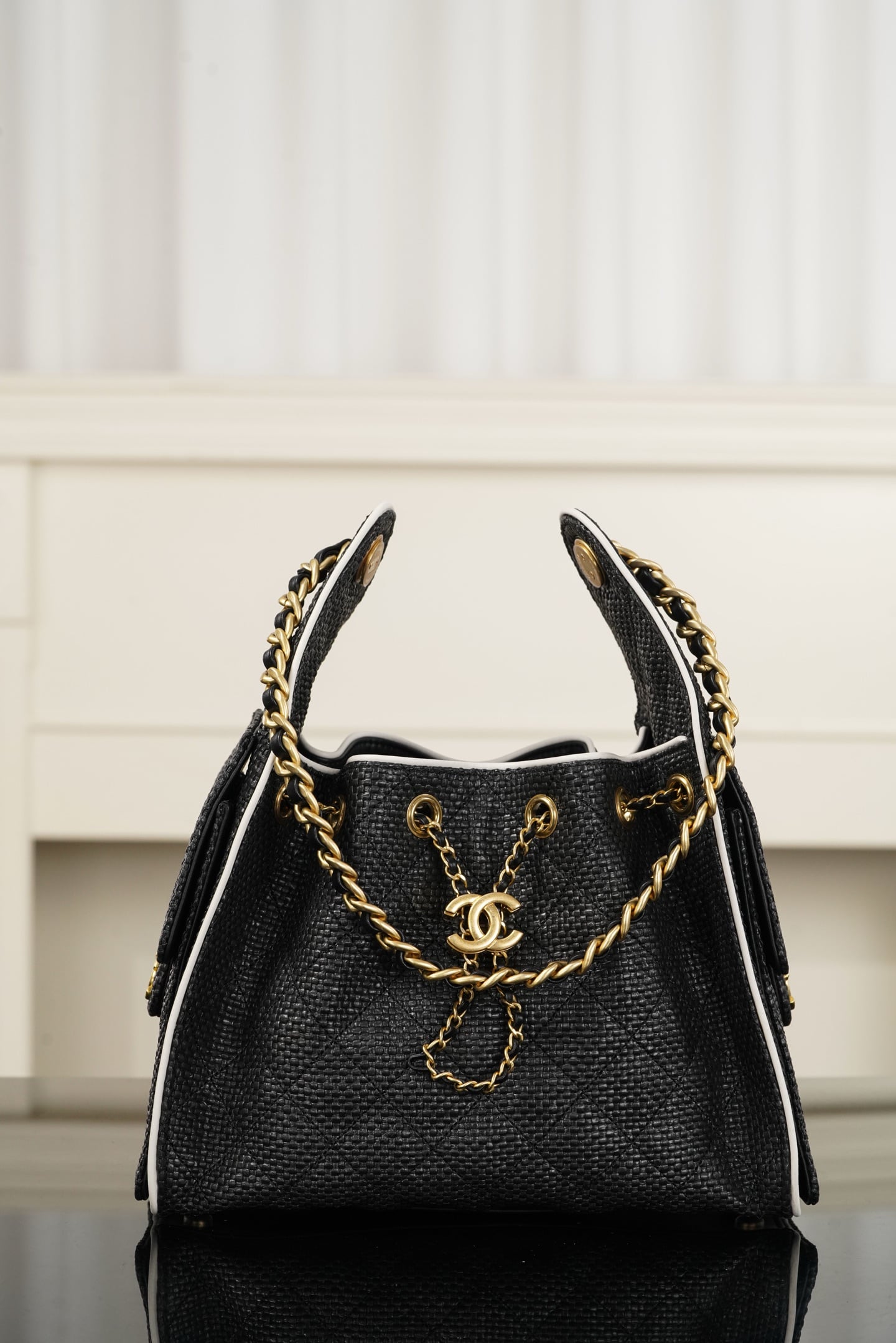 25 Bag - белый - 30x26x14см - A4E698 Chanel 26P 25 Bag