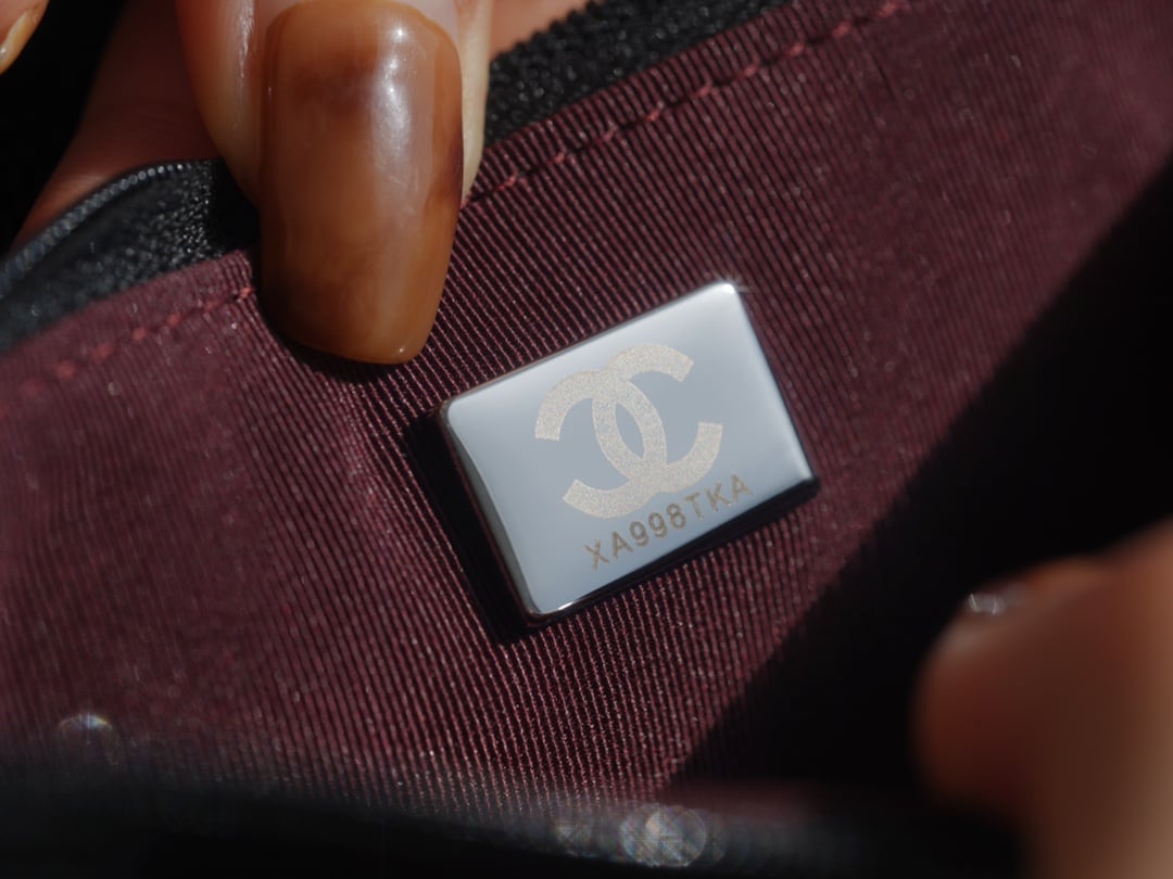 WOC - черный - 19см Chanel WOC