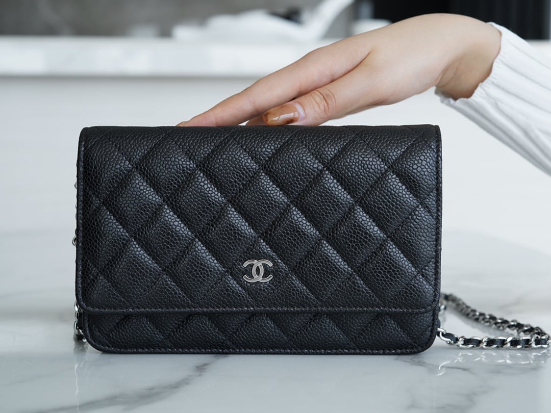 WOC - черный - 19см Chanel WOC
