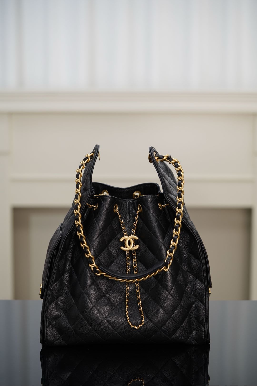 25 Bag - черный, золотистая фурнитура - 40x30x15см Chanel 25S 25 Bag