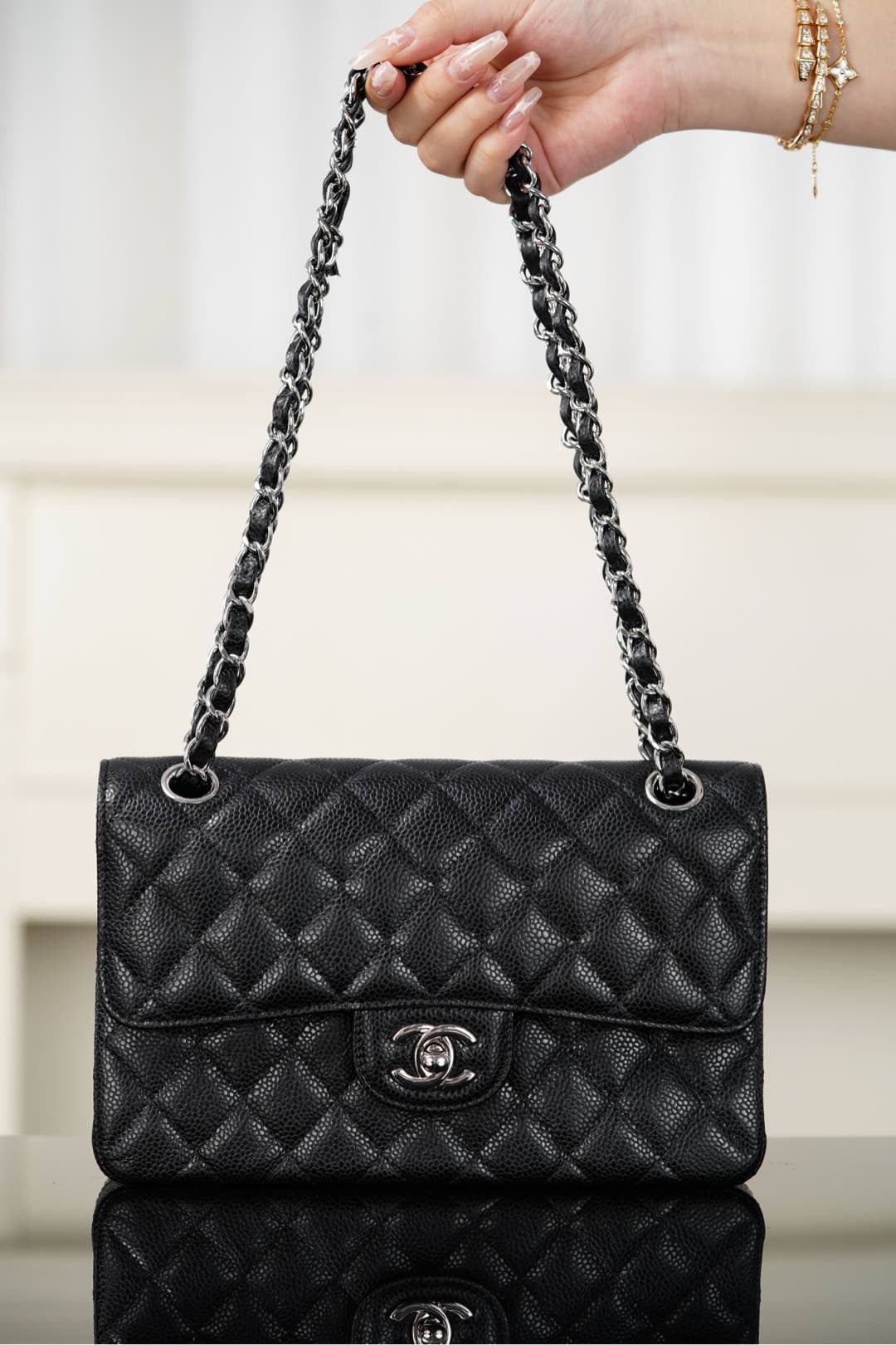 Classic Flap - черный, серебристая фурнитура - 14.5x23x6см Chanel 24K Classic Flap