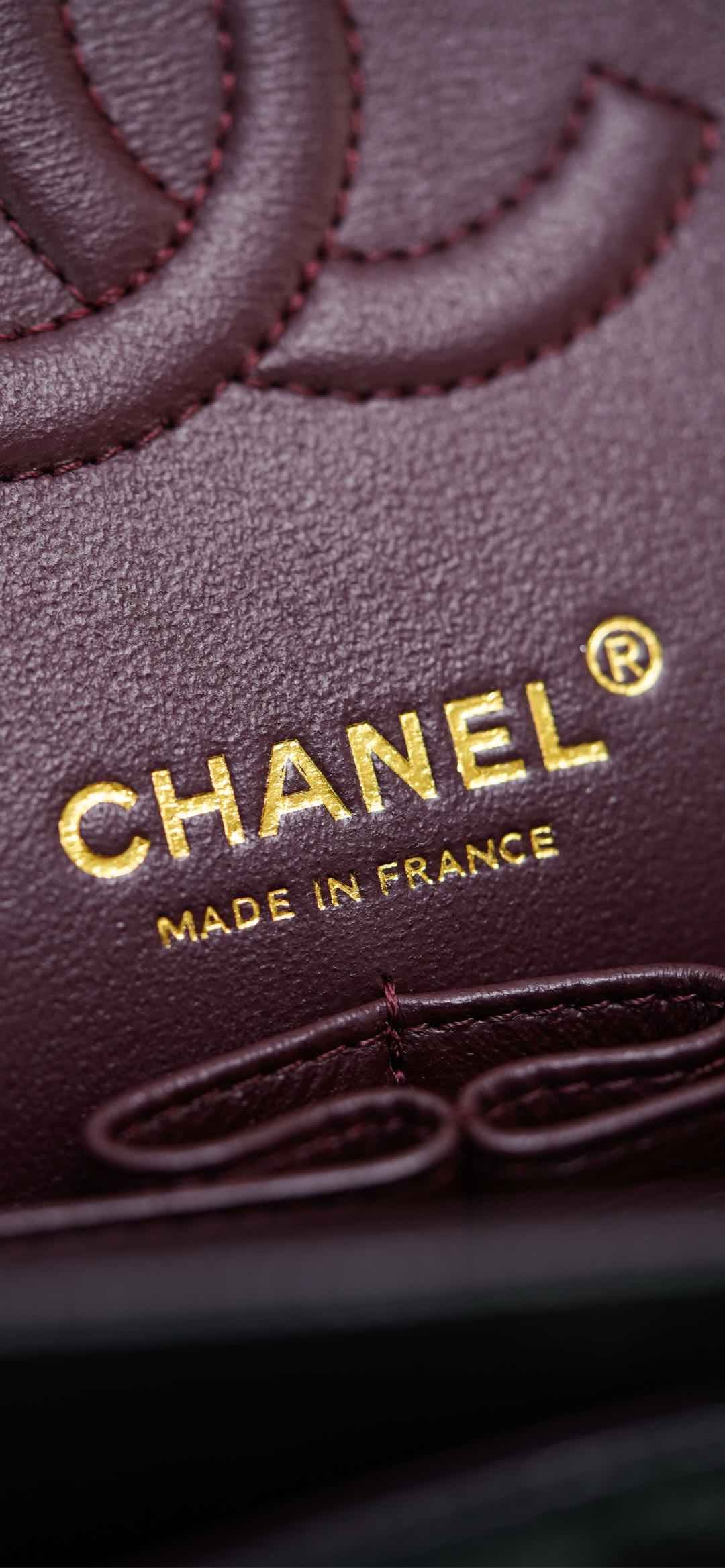 Classic Flap - черный, золотистая фурнитура - 25см - 3A6AD0 Chanel Classic Flap