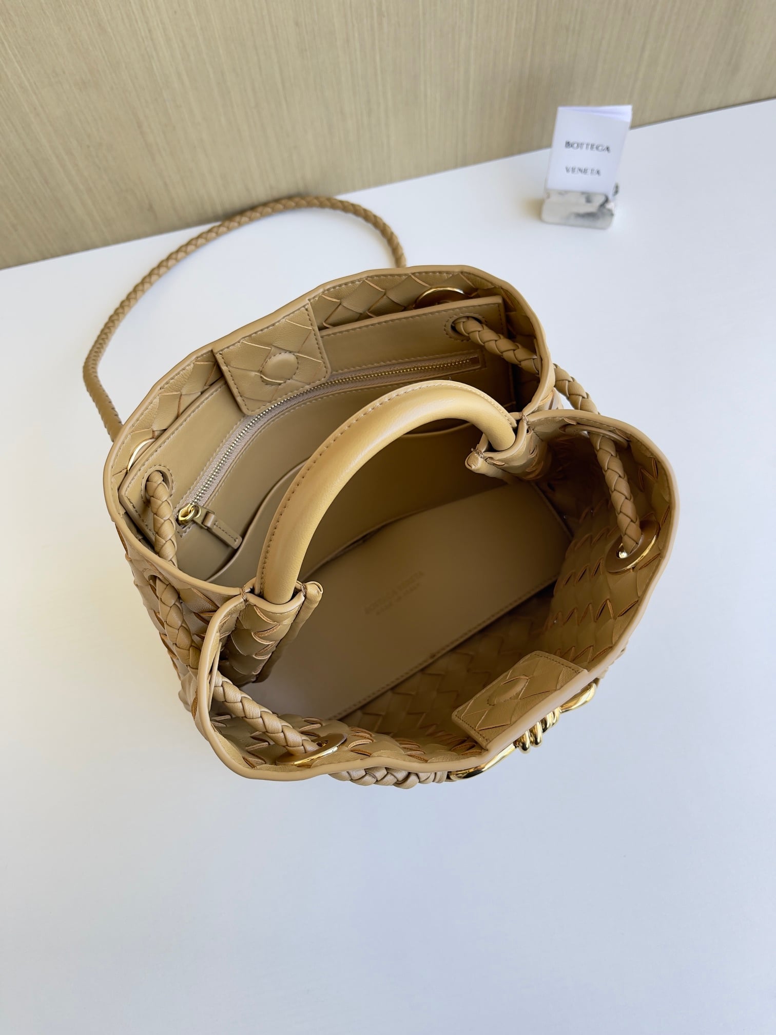 Andiamo Bottega Veneta 743568.A8