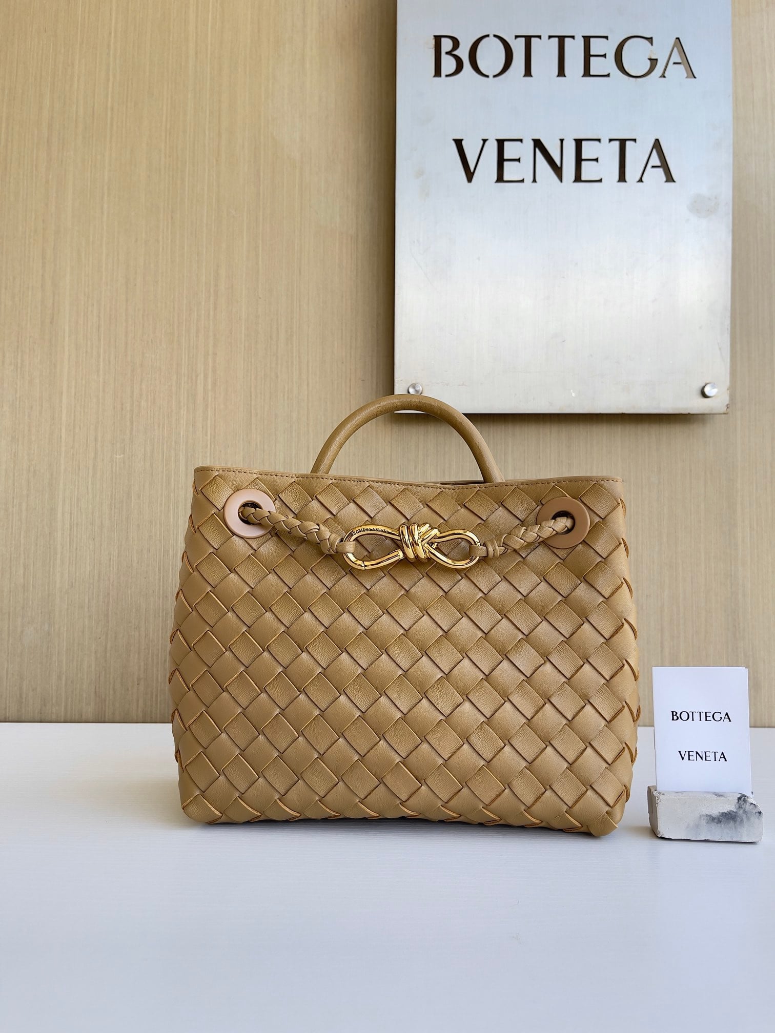 Andiamo Bottega Veneta 743568.A8