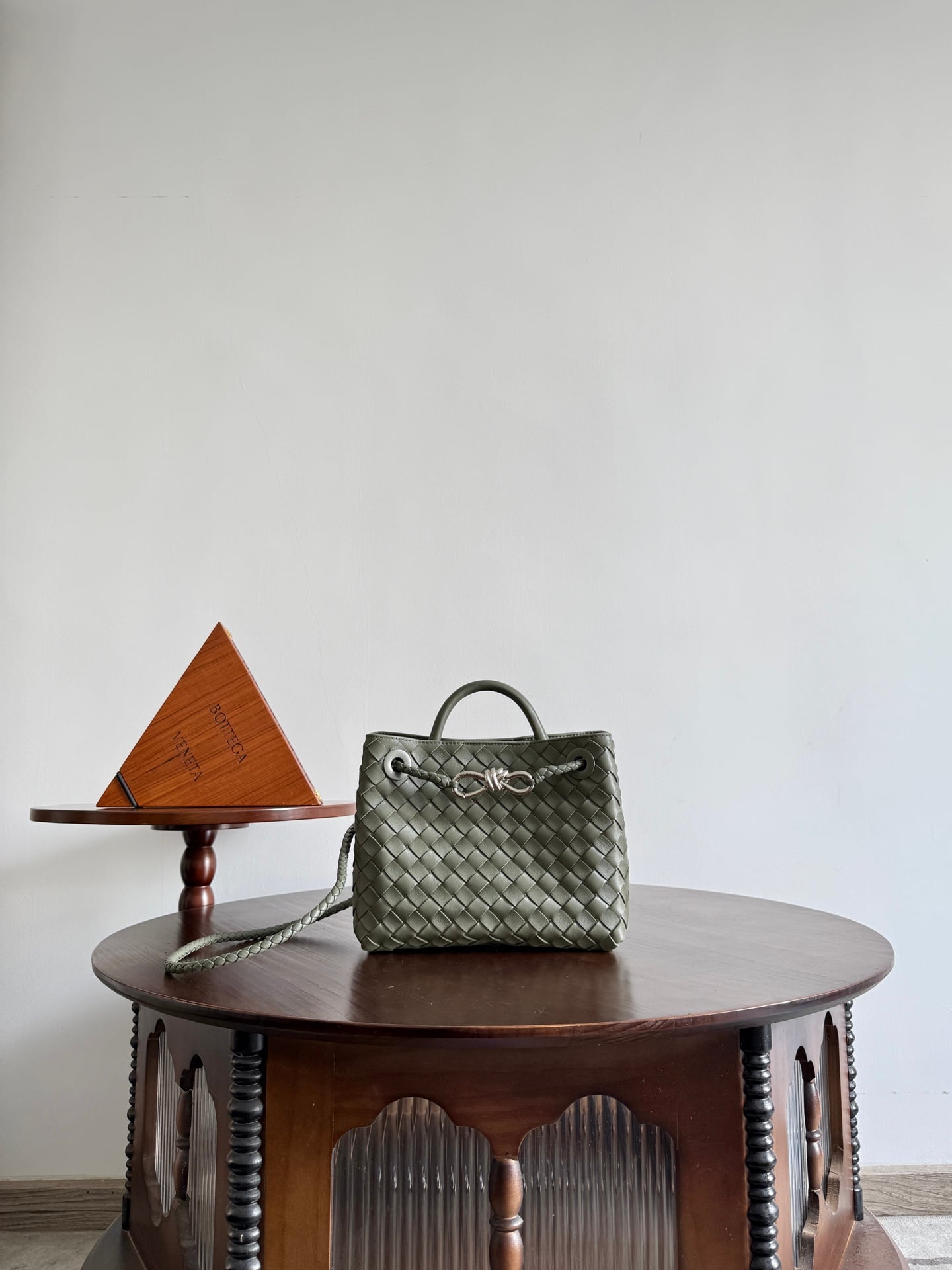Andiamo Bottega Veneta 743568.A17