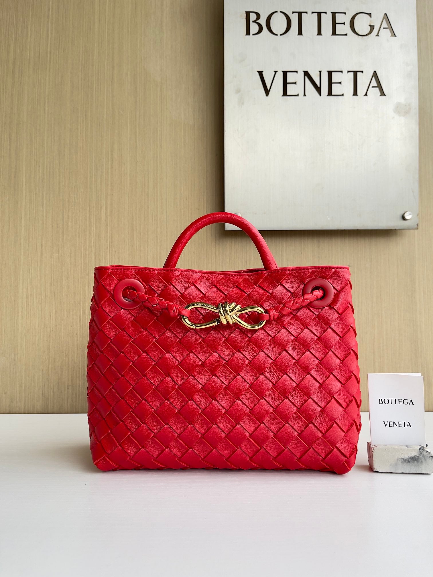 Andiamo Bottega Veneta 743568.A18