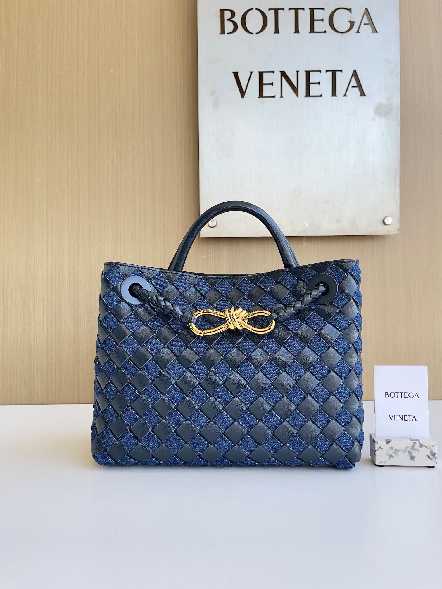 Andiamo Bottega Veneta 743568.A25
