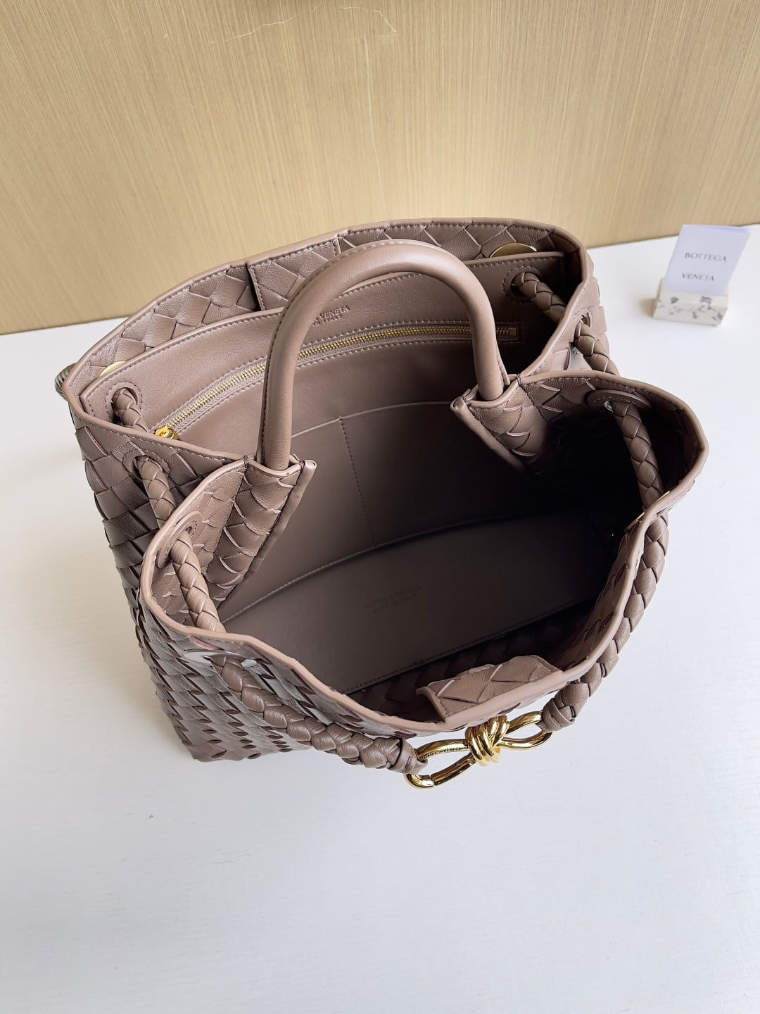 Andiamo Bottega Veneta 743572.A7