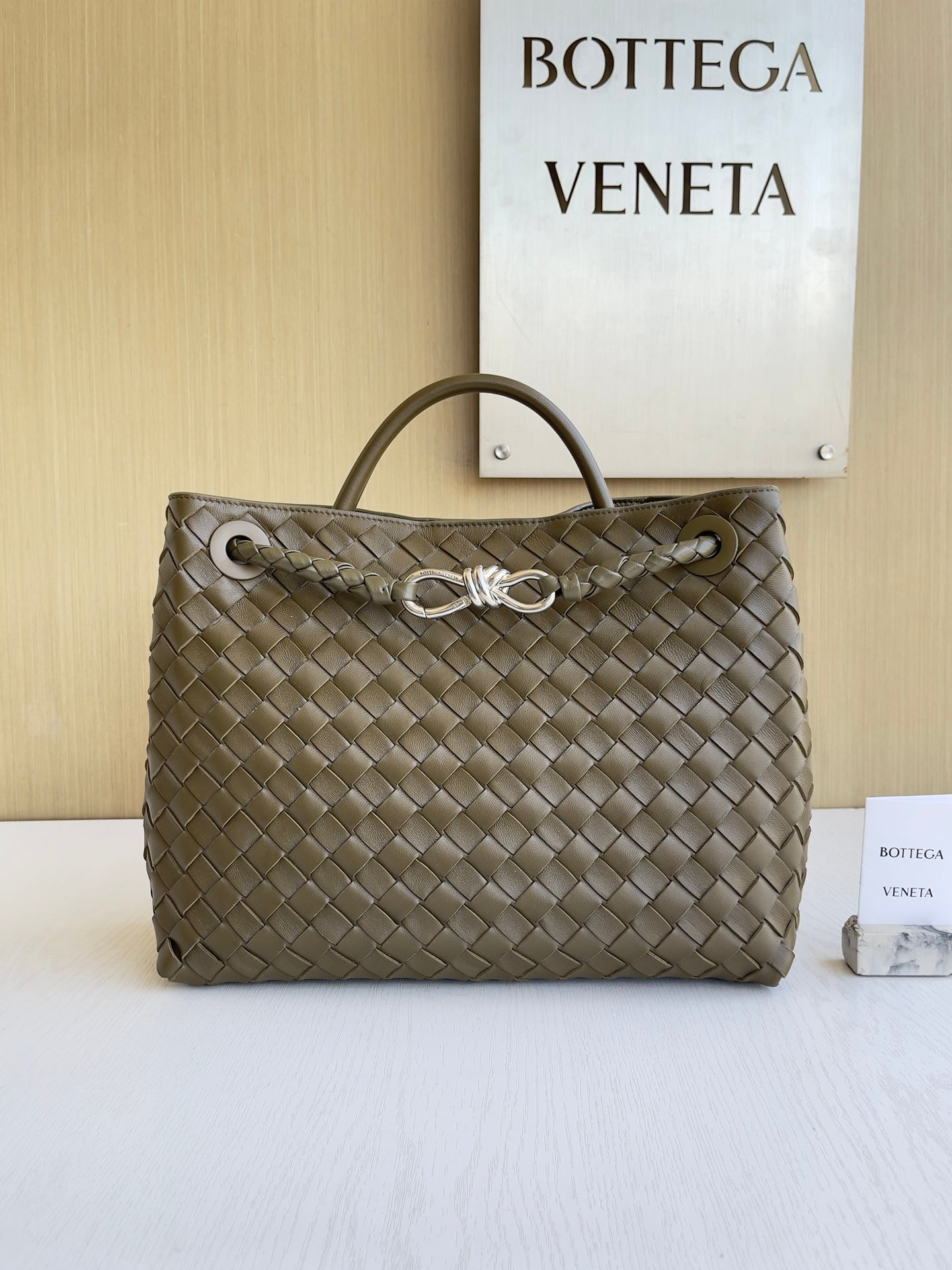 Andiamo Bottega Veneta 743572.A13