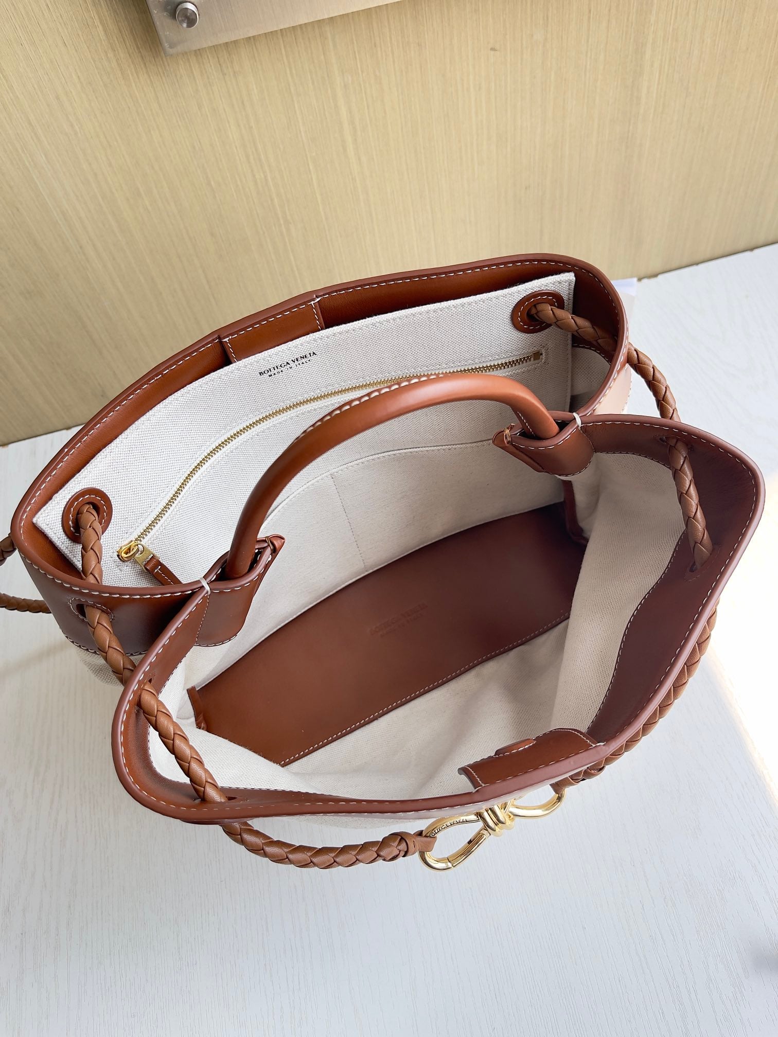 Andiamo Bottega Veneta 743572.A23