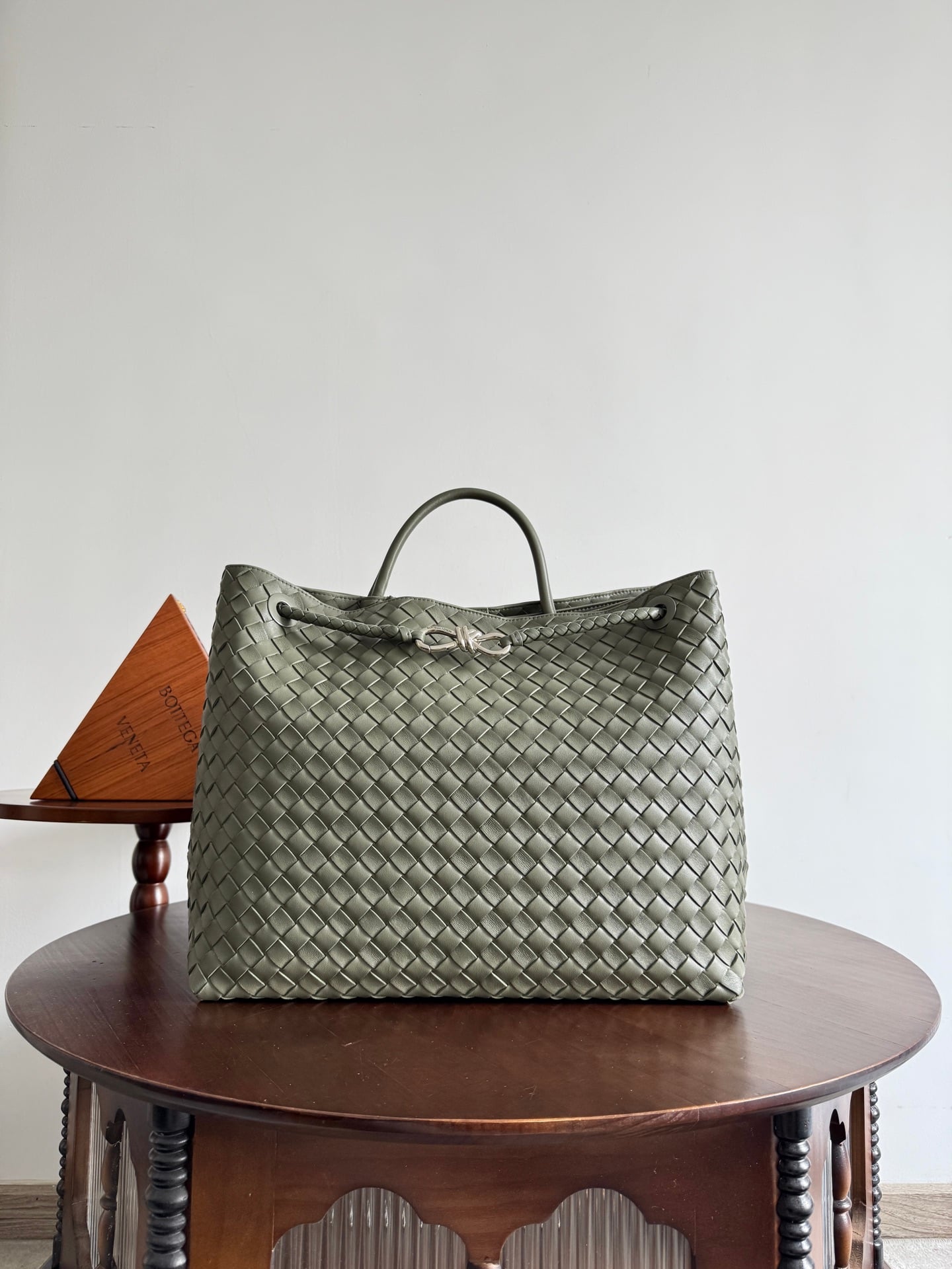 Andiamo Bottega Veneta 743575.A4