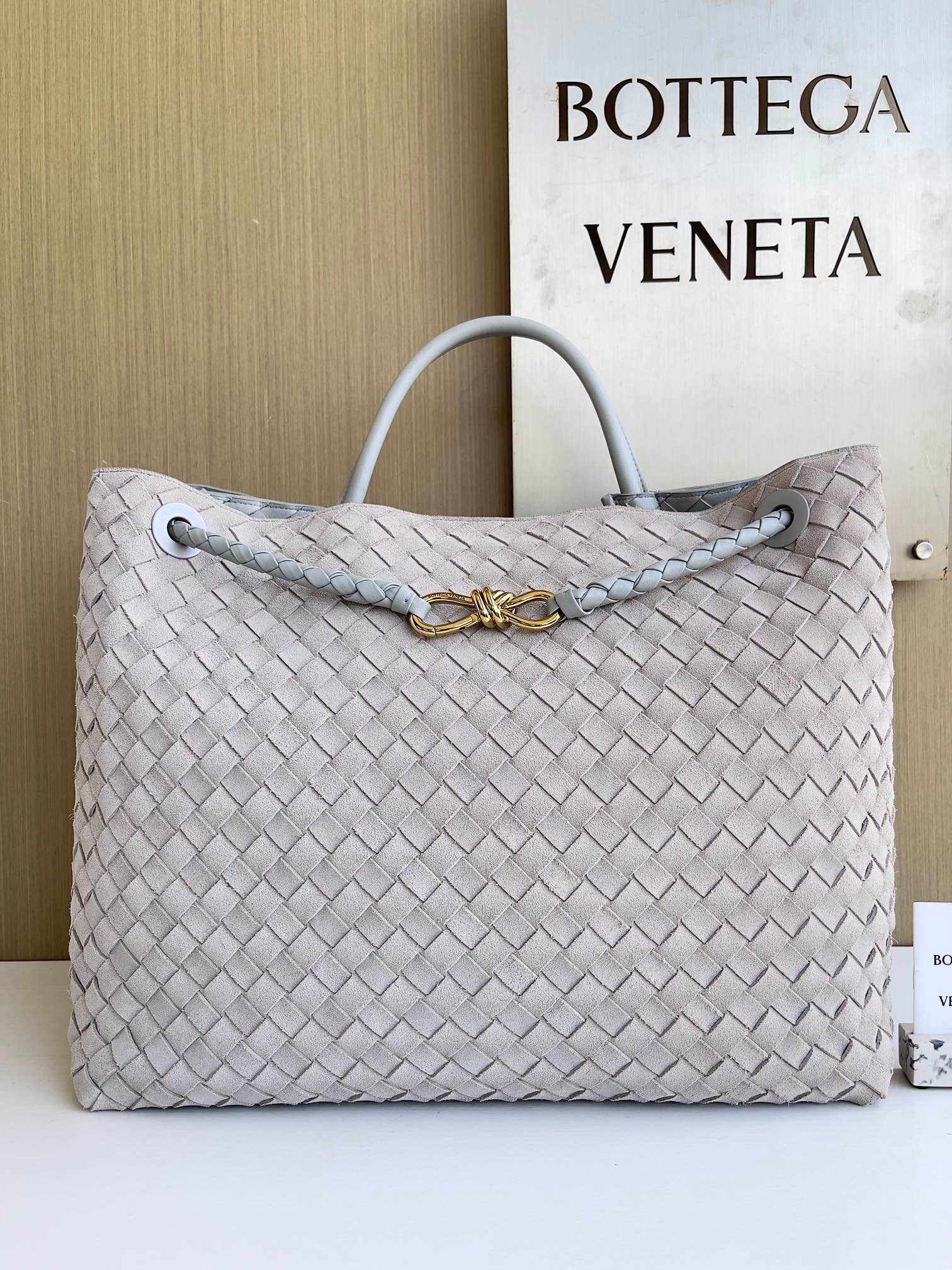 Andiamo Bottega Veneta 743575.A8