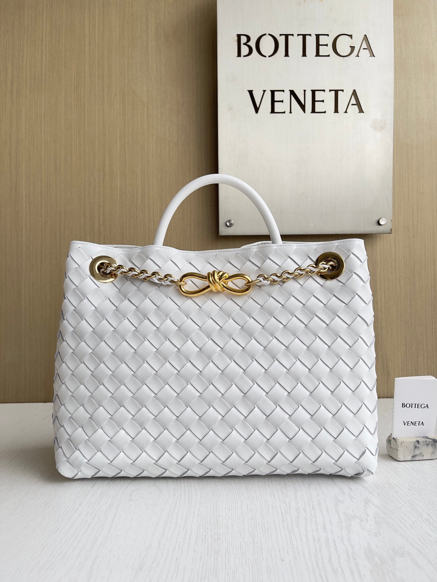 Andiamo Bottega Veneta 786009.A4