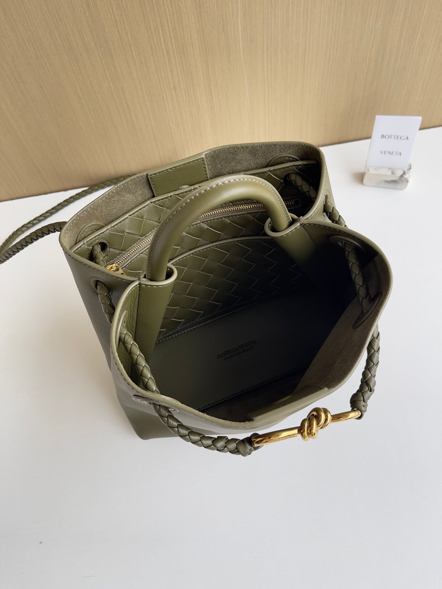 Andiamo Bottega Veneta 810213.A2