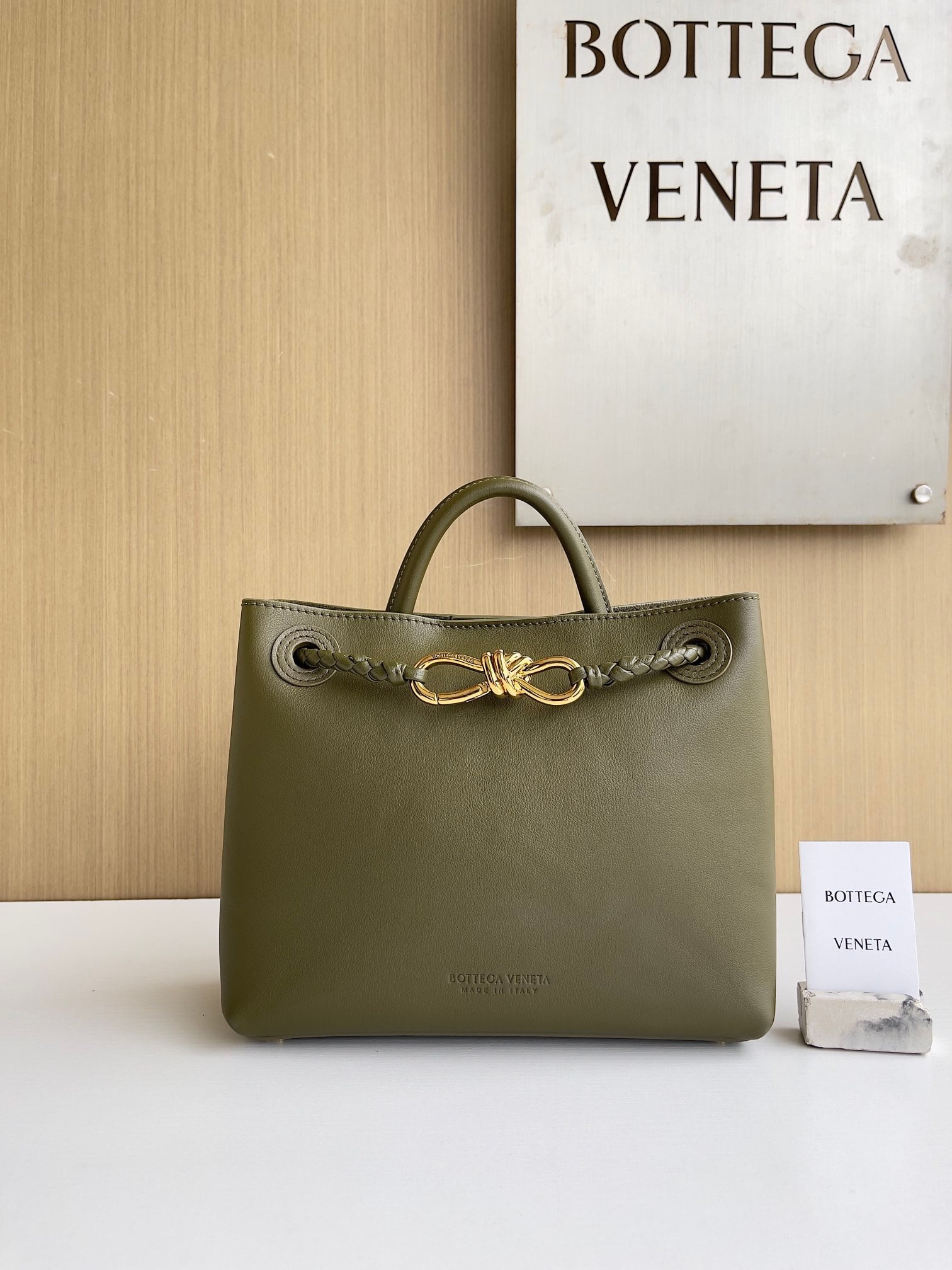 Andiamo Bottega Veneta 810213.A2