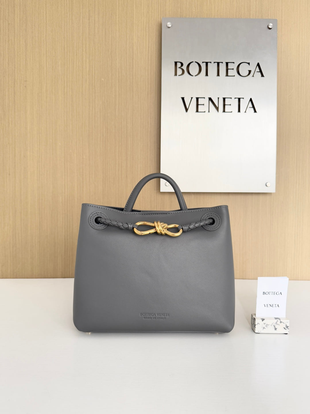 Andiamo Bottega Veneta 810213.A3