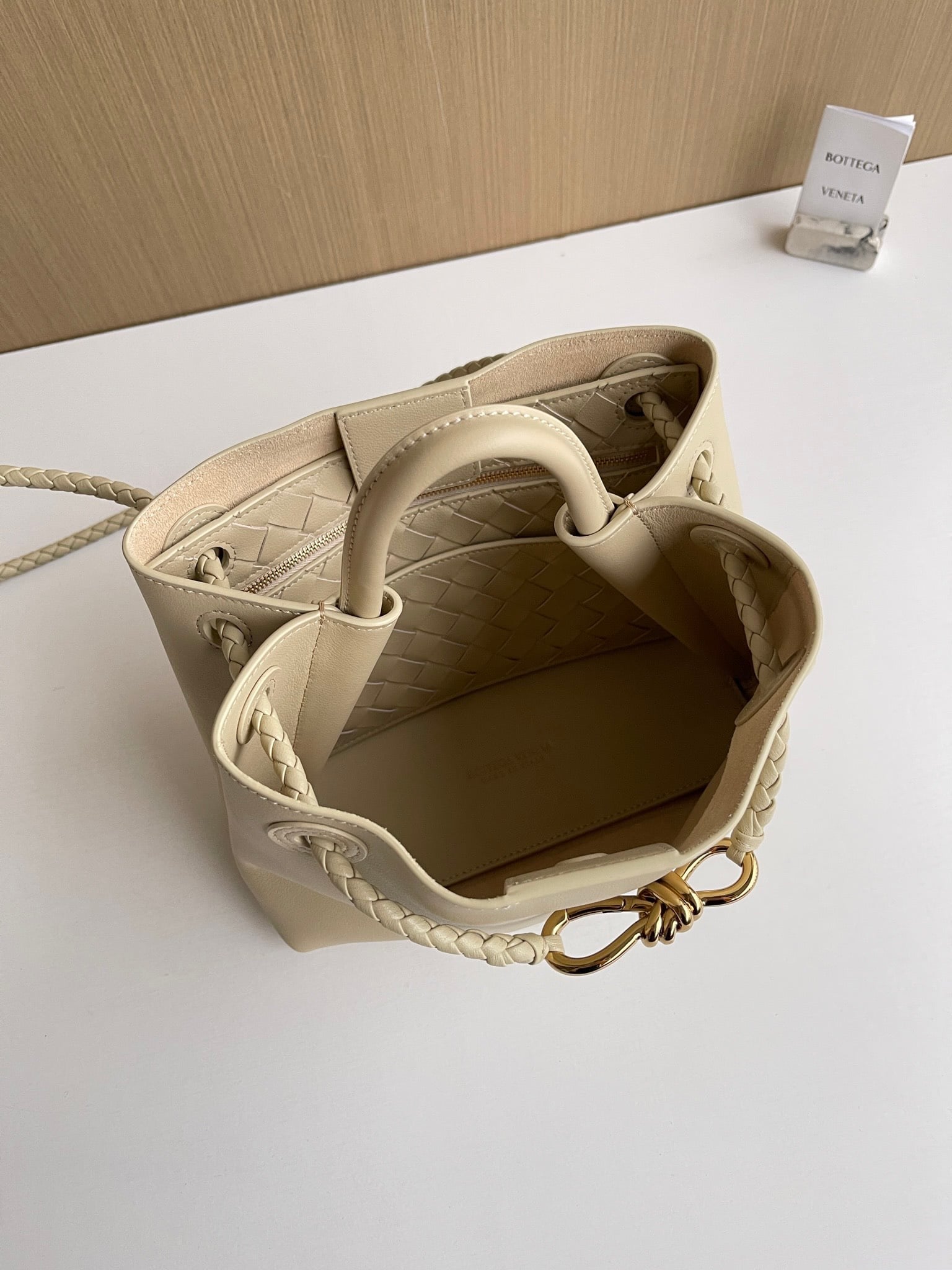 Andiamo Bottega Veneta 810213.A5