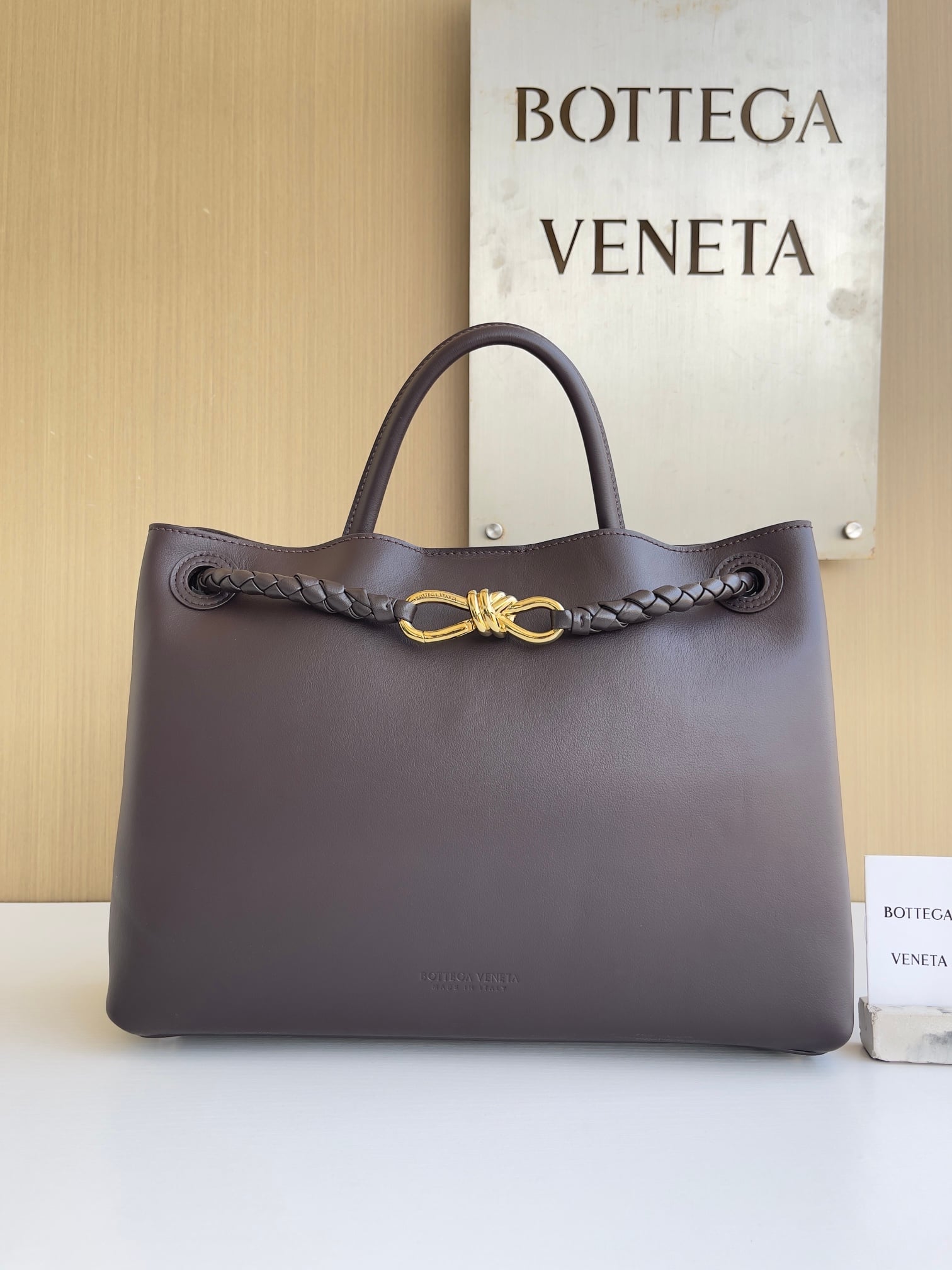 Andiamo Bottega Veneta 810214.A2
