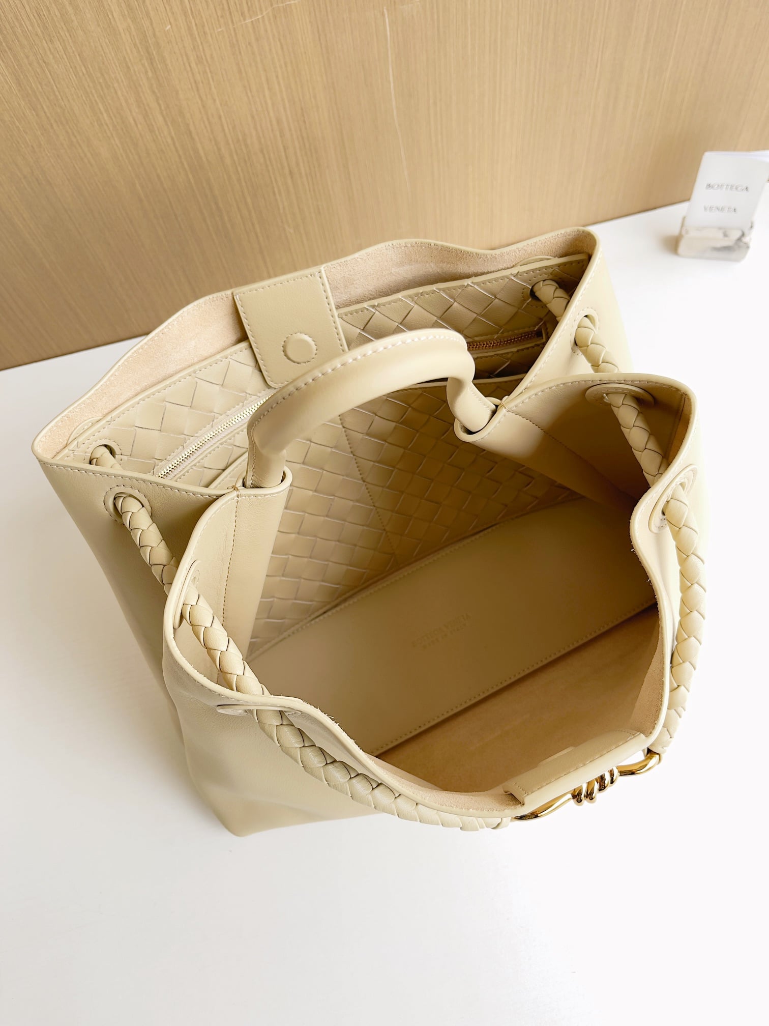 Andiamo Bottega Veneta 810214.A3